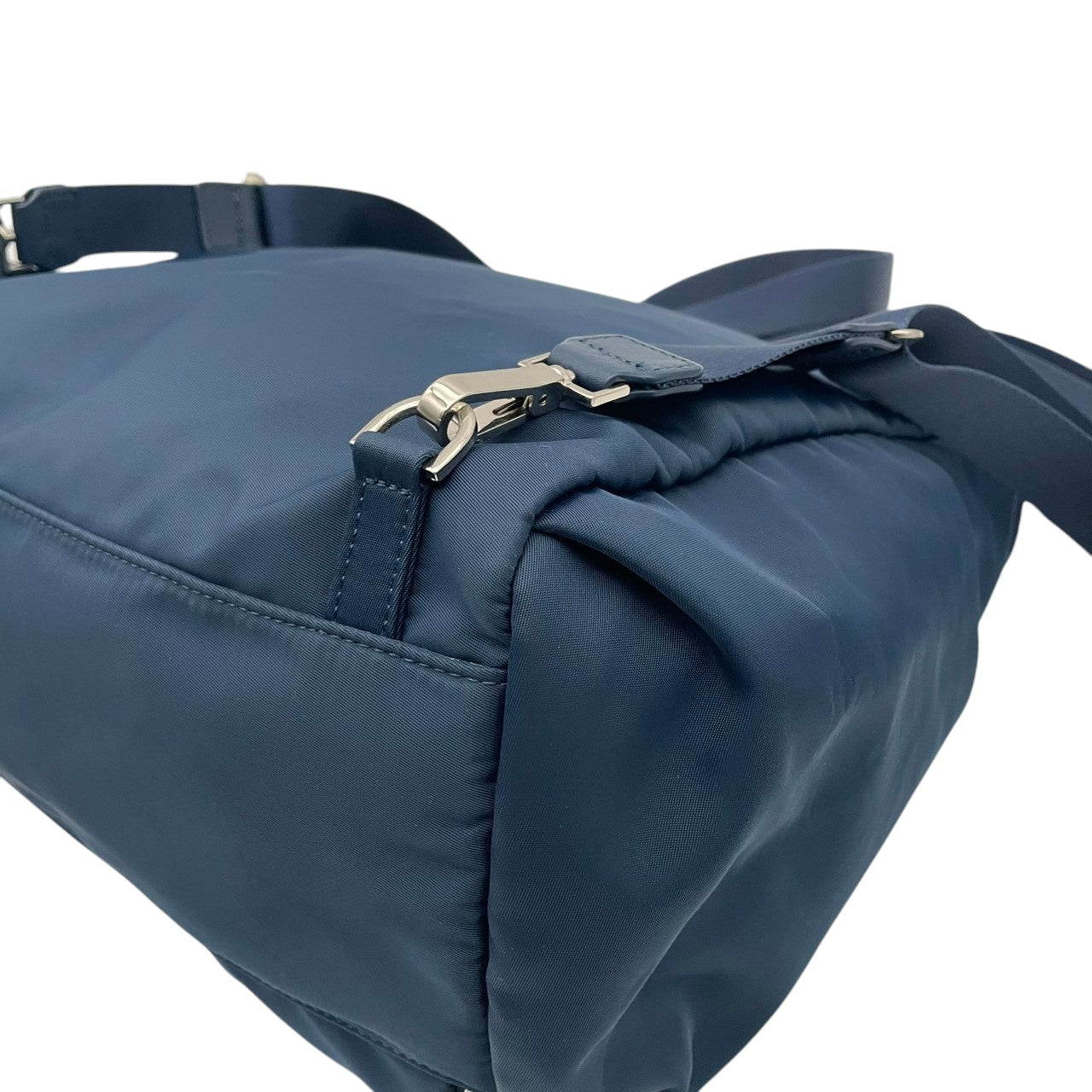 美品 agnes b. アニエスベー VOYAGE ショルダーバッグ 2way ナイロン ネイビー ブルー レディース 軽量 シルバー金具 フラップ サイドジップ 上品 デイリー 通勤 お出かけ フランス フェミニン s18