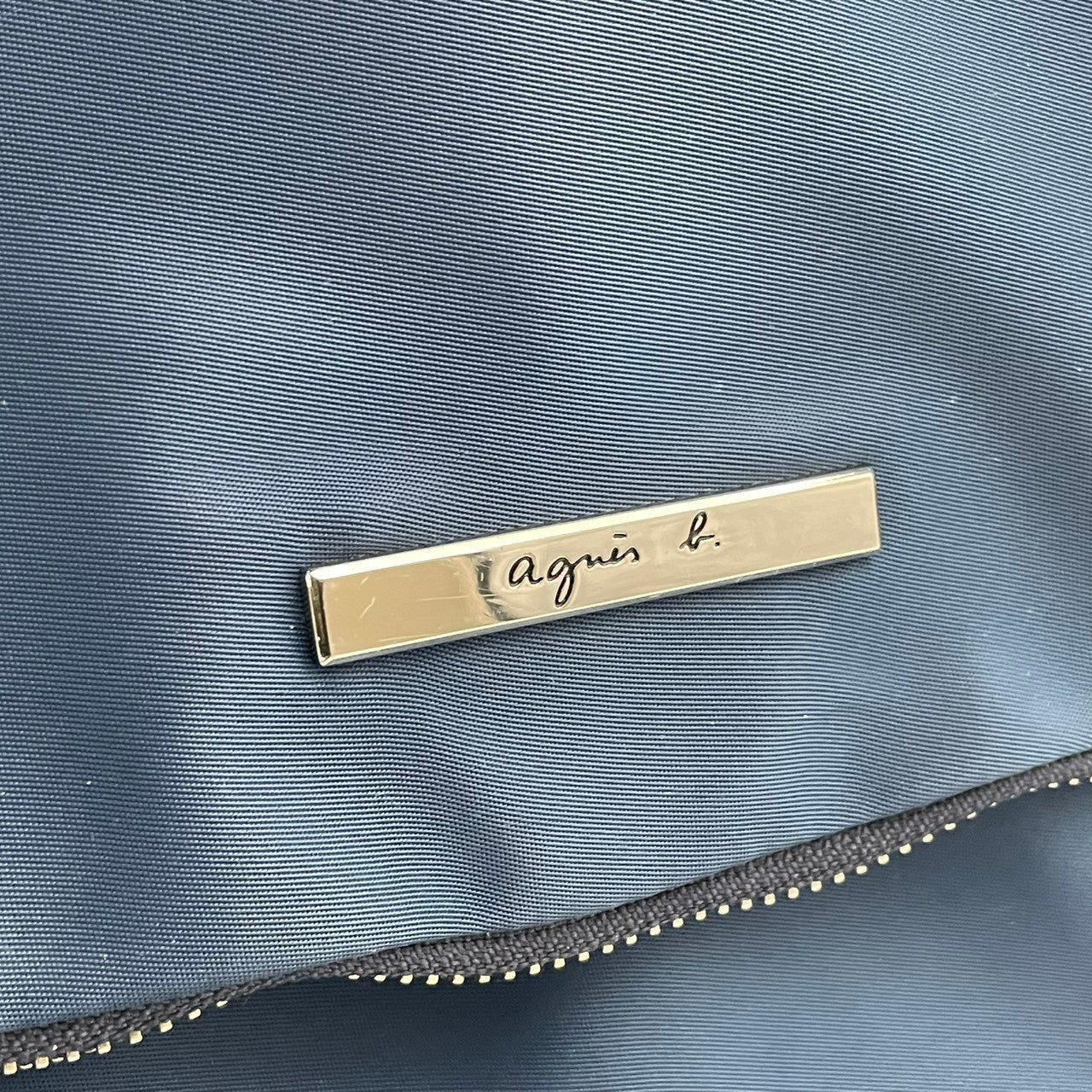 美品 agnes b. アニエスベー VOYAGE ショルダーバッグ 2way ナイロン ネイビー ブルー レディース 軽量 シルバー金具 フラップ サイドジップ 上品 デイリー 通勤 お出かけ フランス フェミニン s18