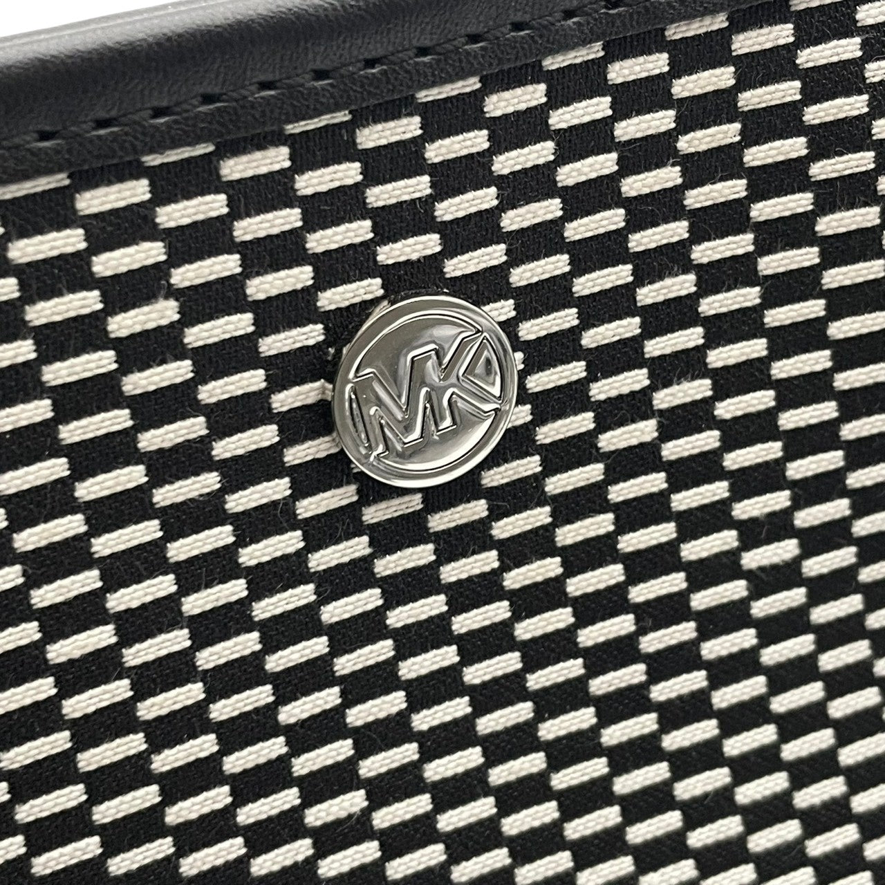 極美品 MICHAEL KORS マイケルコース ラージ トートバッグ 2way ジャカード キャンバス×レザー ホワイト×ブラック ロゴ レディース シルバー金具 大容量 A4収納 通勤 通学 デイリー お出かけ 軽量 s18