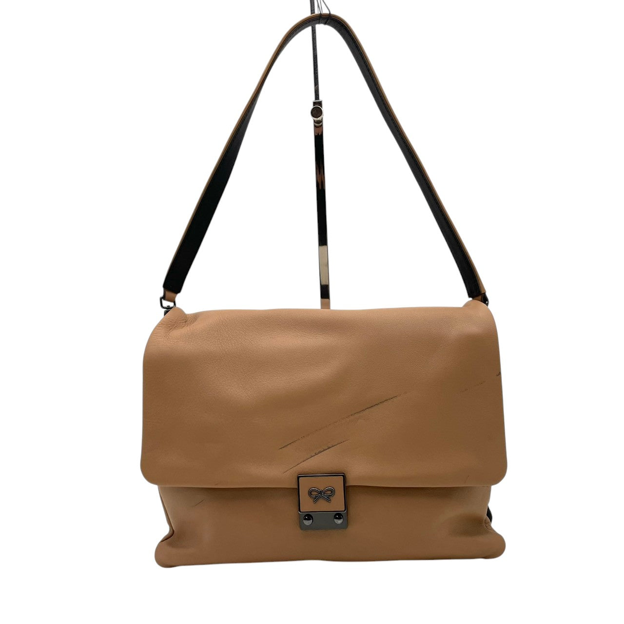 アニヤハインドマーチ ANYA HINDMARCH バッグ Carker カーカー シリーズ レザー ショルダーバッグ ハンドバッグ 手提げ 肩掛け 斜め掛け フラップ 本革 ベージュ系 ブラック バイカラー ガンメタル金具 S2