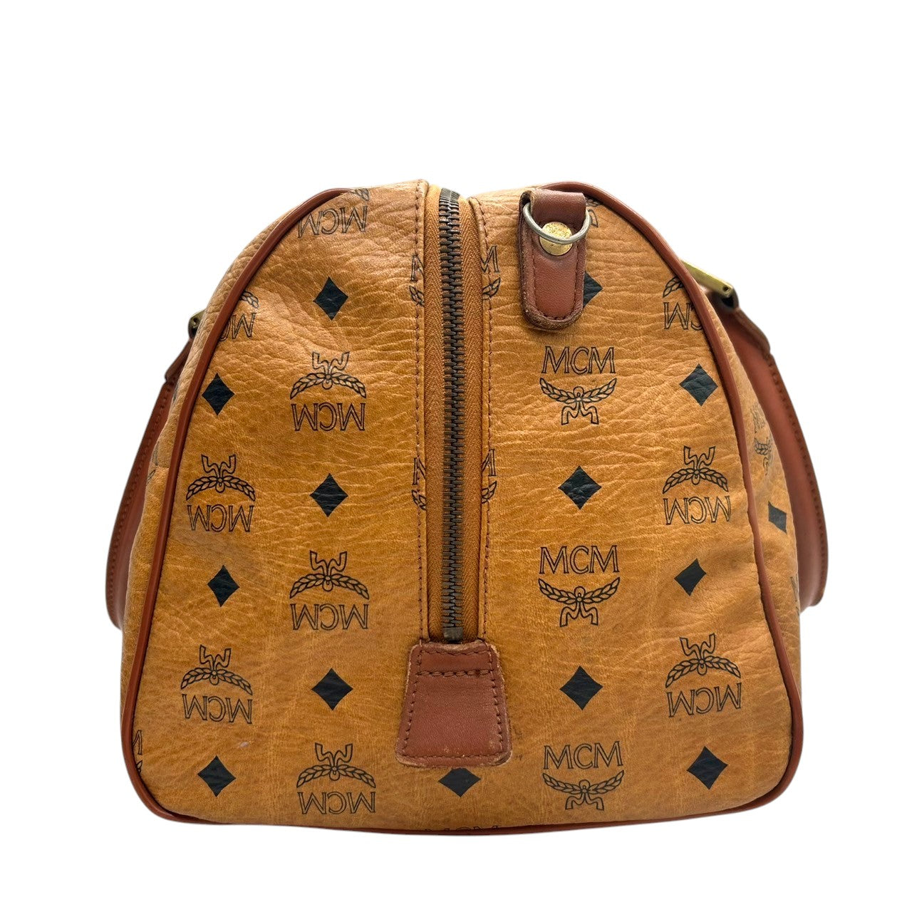 エムシーエム MCM ボストンバッグ ハンドバッグ ショルダーバッグ 2WAY ヴィセトス ロゴグラム 総柄 レザー 本革 ブラウン コニャック 斜め掛け可 肩掛け可 トラベル 旅行 レディース メンズ ユニセックス 鞄 カバン U