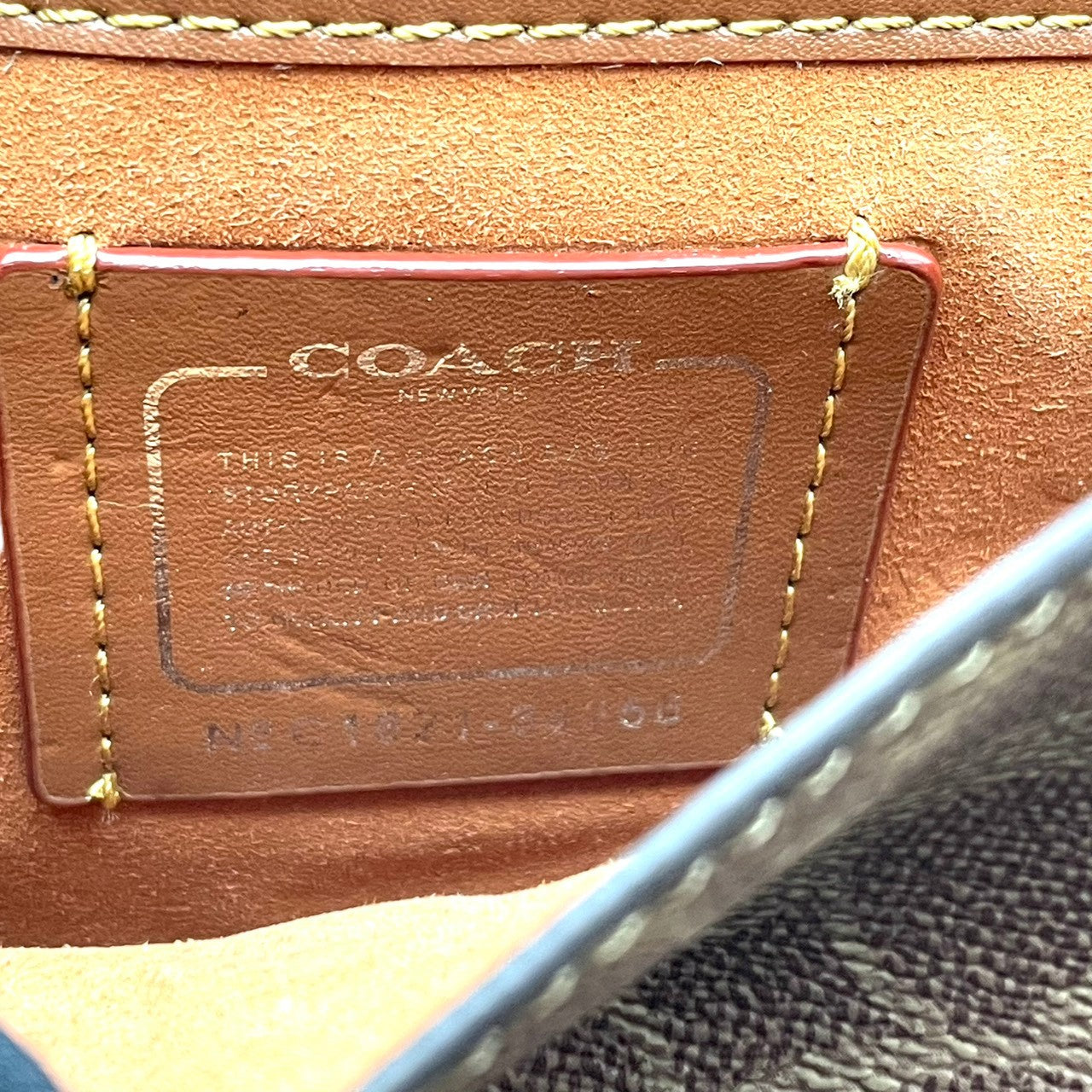 美品 コーチ COACH ショルダーバッグ ミニポシェット チェーン クロスボディ シグネチャー ハート PVC レザー ホワイト ブラウン 白 茶 エレガント クラシック カジュアル デート 旅行 トラベル レディース 斜め掛け可 鞄 U7