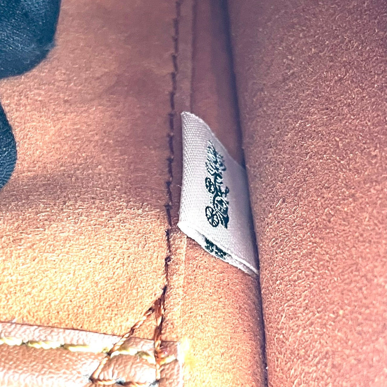美品 コーチ COACH ショルダーバッグ ミニポシェット チェーン クロスボディ シグネチャー ハート PVC レザー ホワイト ブラウン 白 茶 エレガント クラシック カジュアル デート 旅行 トラベル レディース 斜め掛け可 鞄 U7