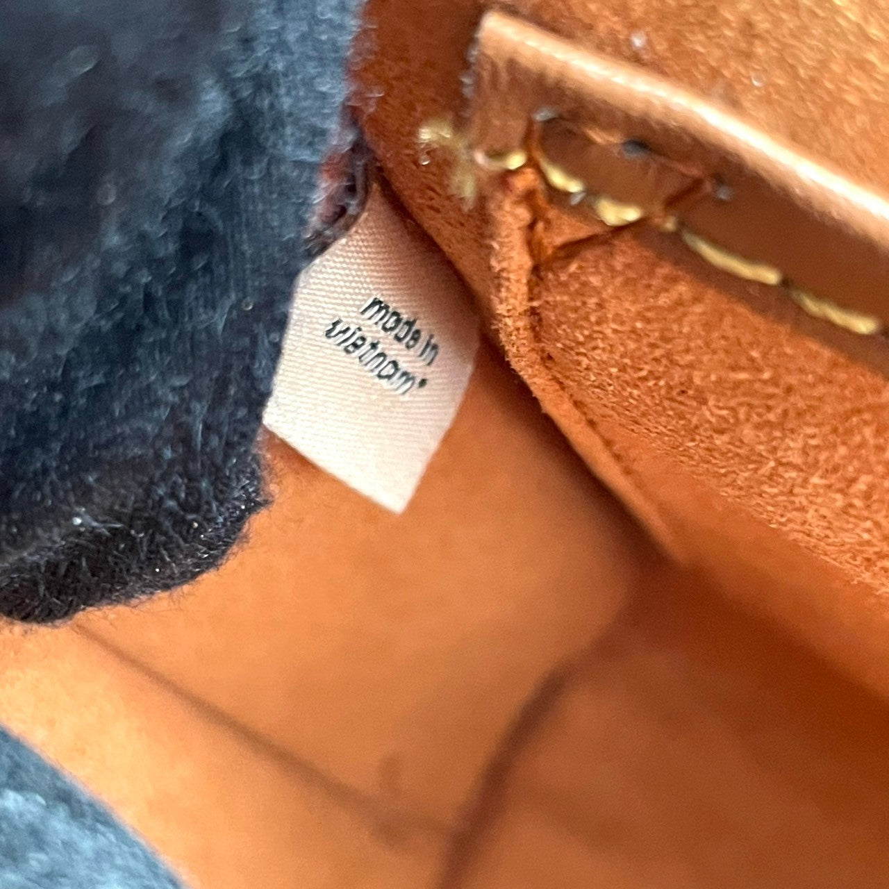 美品 コーチ COACH ショルダーバッグ ミニポシェット チェーン クロスボディ シグネチャー ハート PVC レザー ホワイト ブラウン 白 茶 エレガント クラシック カジュアル デート 旅行 トラベル レディース 斜め掛け可 鞄 U7