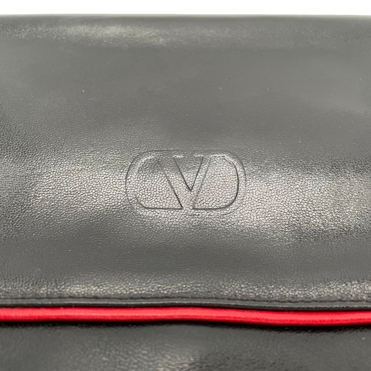 良品 バレンティノ ガラヴァーニ VALENTINO GARAVANI ショルダーバッグ ポシェット レザー 本革 ブラック 黒 エレガント クラシック カジュアル お出かけ デート 普段使い ヴィンテージ レディース 斜め掛け可 肩掛け 鞄 S95