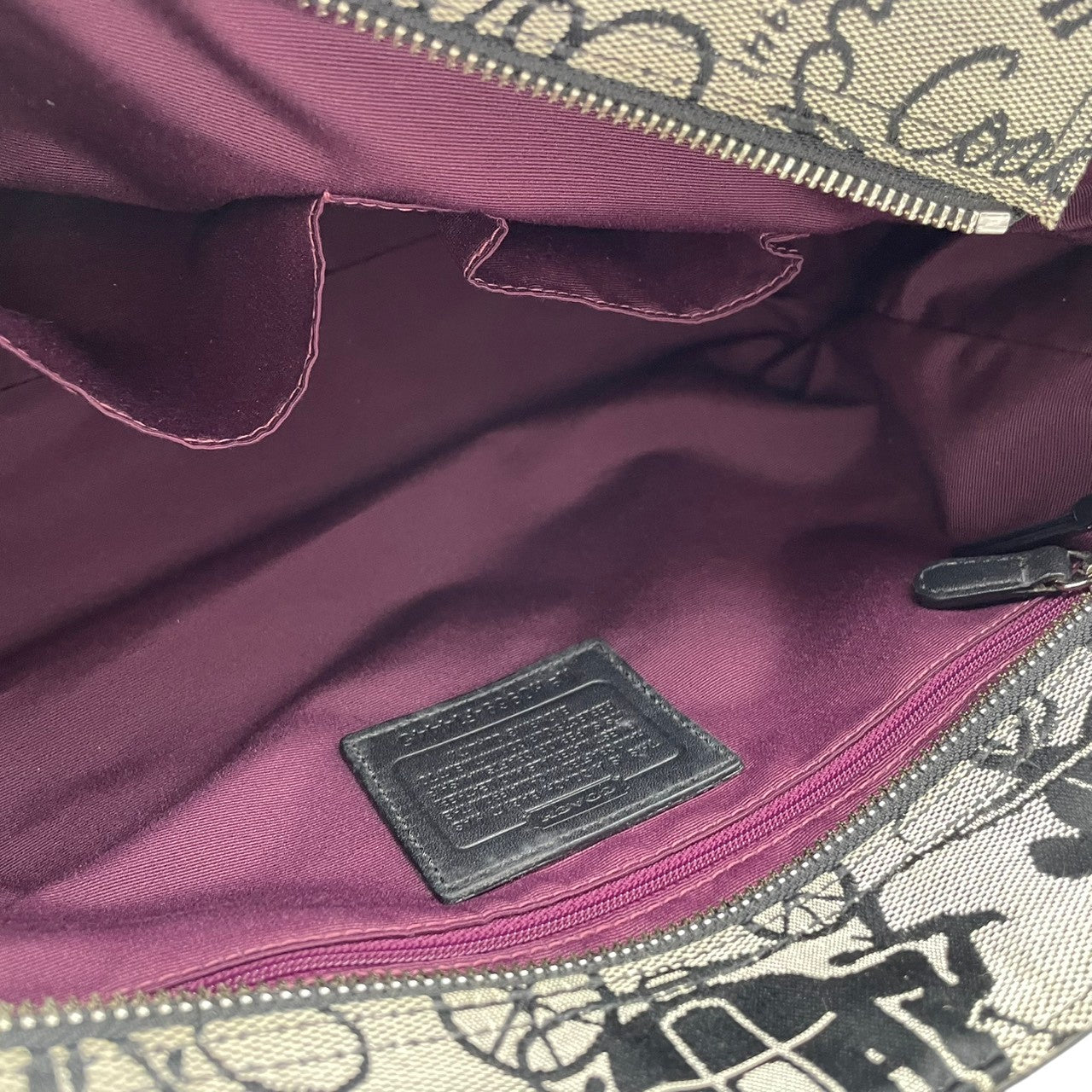 美品 コーチ COACH トートバッグ ワンショルダー ハンドバッグ シグネチャー キャンバス レザー グレー ブラック 黒 エレガント カジュアル ビジネス 通勤 通学 お出かけ 普段使い トラベル 旅行 大容量 レディース 自立可 肩掛け 鞄 S92
