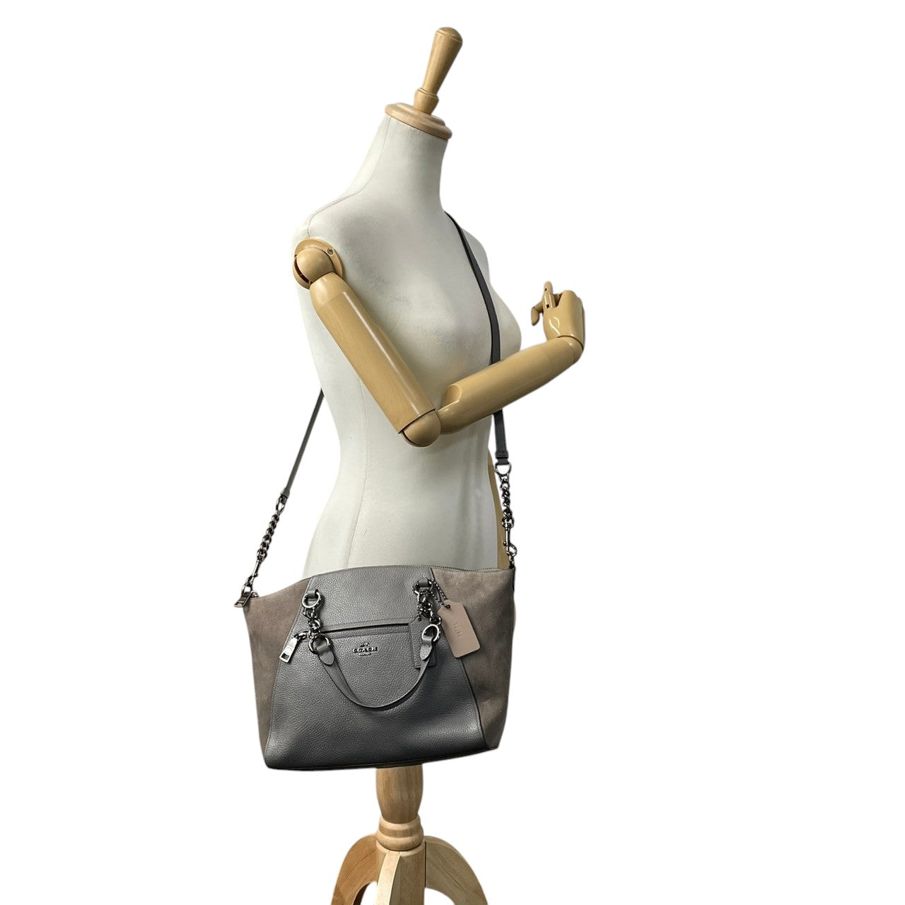 美品 コーチ COACH ハンドバッグ ショルダーバッグ 2WAY レザー 本革 グレー ブラウン 茶 シルバー金具 エレガント クラシック ビジネス お出かけ 普段使い 通勤 通学 トラベル 旅行 レディース 斜め掛け可 肩掛け 自立可 鞄 s86