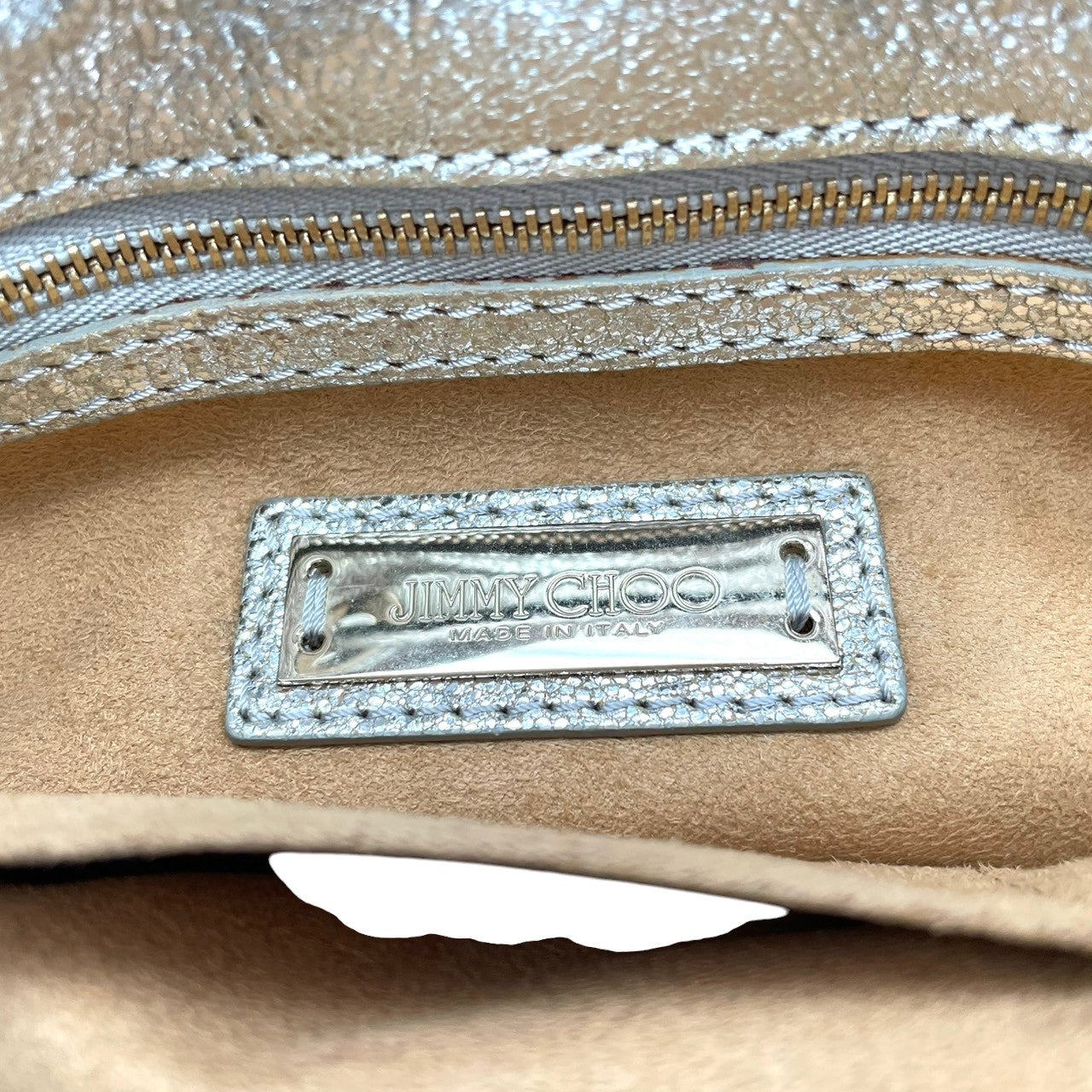 美品 ジミーチュウ JIMMY CHOO ショルダーバッグ ポシェット スタースタッズ レザー 本革 シルバー 銀色 メタリック エレガント クラシック カジュアル お出かけ デート 旅行 トラベル レディース 斜め掛け可 肩掛け スリム 鞄 s86