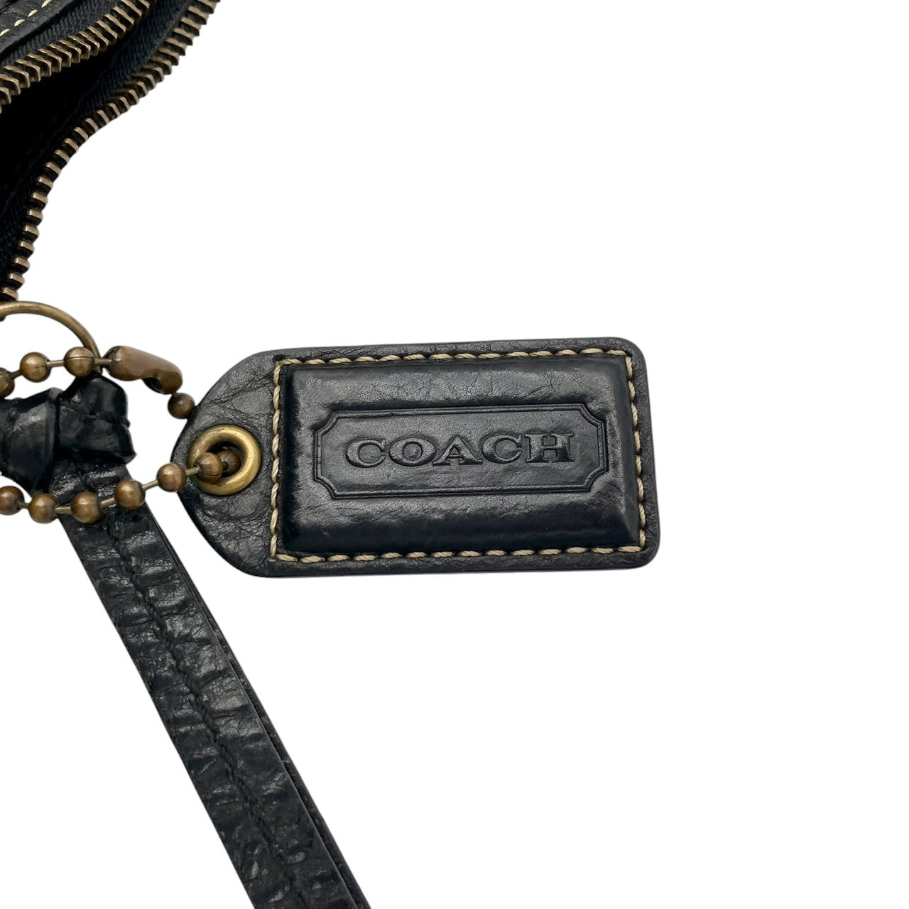 【美品】コーチ COACH ショルダーバッグ レザー 本革 ブラック 黒 ゴールド金具 ロゴ 刻印 チャーム レディース エレガント クラシック カジュアル お出かけ 旅行 通勤 通学 鞄 カバン 高級感 10399 斜め掛け可 ビンテージ感 S79