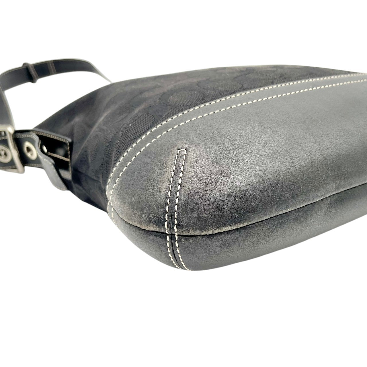 【美品】コーチ COACH ショルダーバッグ 斜め掛け可 シグネチャー キャンバス レザー ブラック 黒 ゴールド金具 9632 鞄 カバン レディース ロゴ チャーム エレガント 上品 モダン カジュアル デート ビンテージ感 クラシック S79