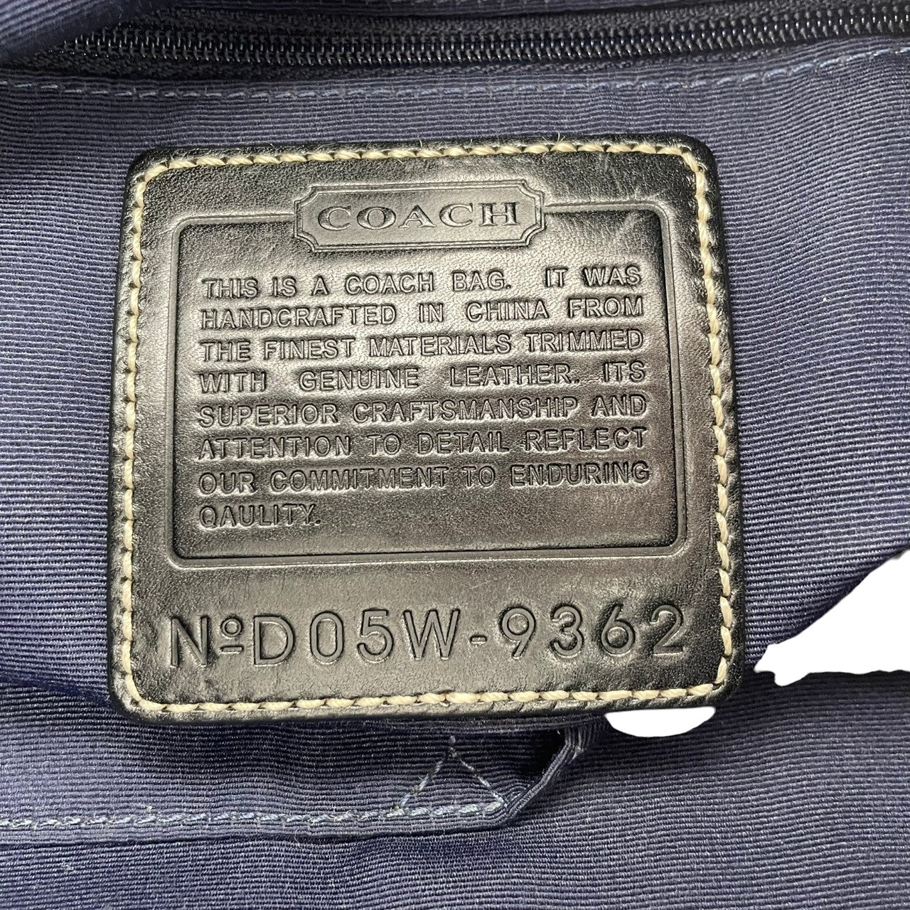 【美品】コーチ COACH ショルダーバッグ 斜め掛け可 シグネチャー キャンバス レザー ブラック 黒 ゴールド金具 9632 鞄 カバン レディース ロゴ チャーム エレガント 上品 モダン カジュアル デート ビンテージ感 クラシック S79