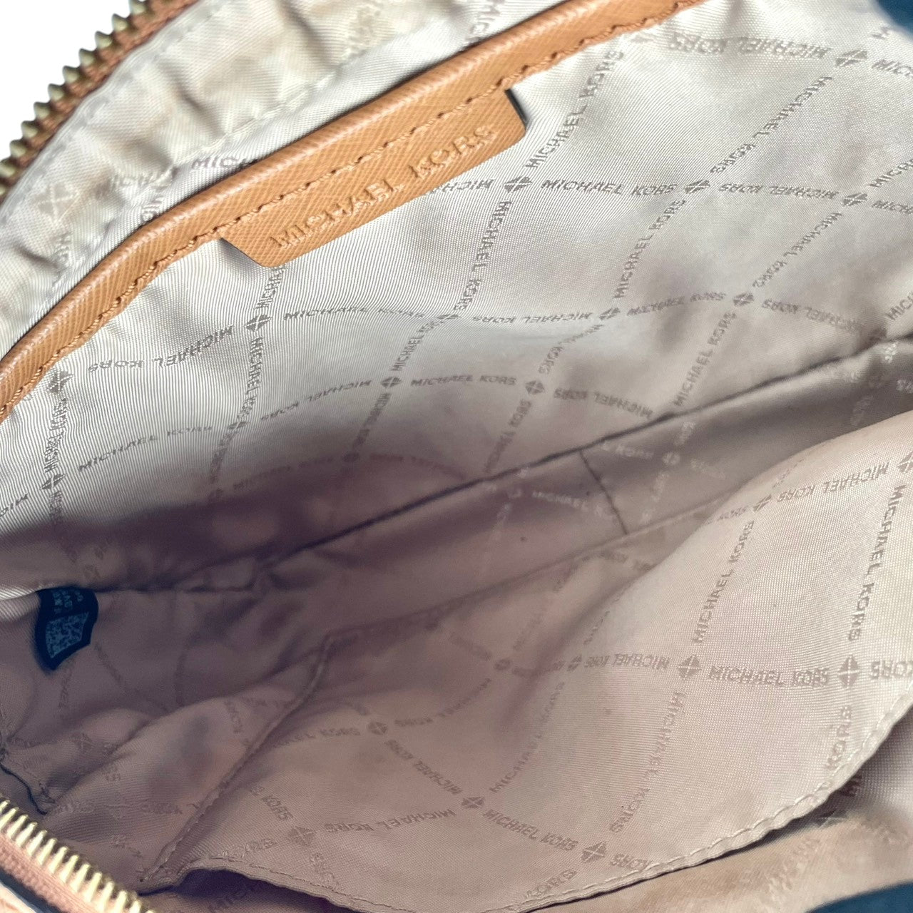 マイケルコース MICHAEL KORS ショルダーバッグ 斜め掛け可 肩掛け MKロゴ シグネチャー PVC レザー アイボリー ホワイト ベージュ ブラウン 茶色 総柄 ビンテージ クラシック エレガント 上品 スクエア 鞄 レディース 女子会 S85