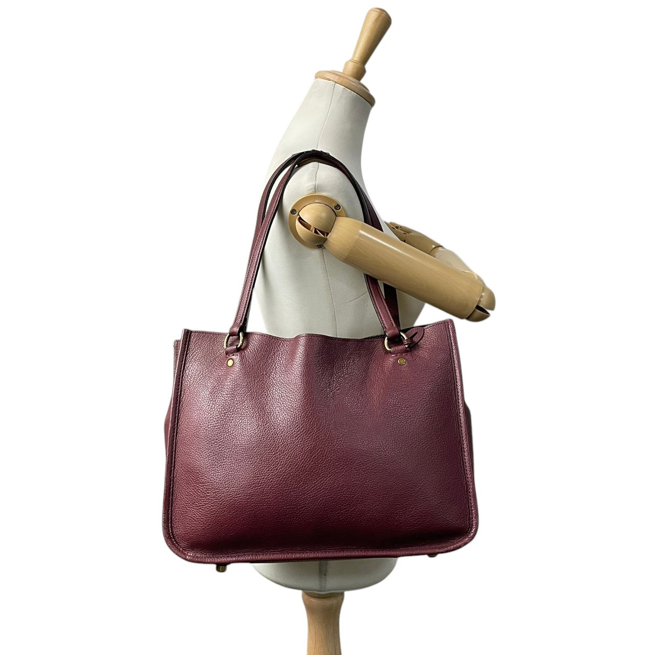 コーチ COACH トートバッグ ワンショルダーバッグ レザー 本革 レッド 赤 無地 ビンテージ クラシック エレガント 上品 鞄 肩掛け 手提げ 通勤 通学 A4収納可 自立可 シンプル 華やか ゴールド金具 チャーム付き ロゴ C3768 S87