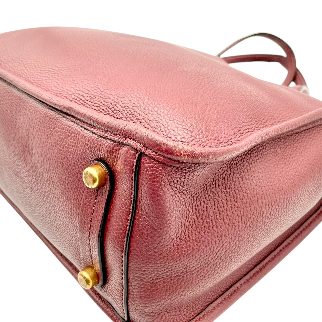 コーチ COACH トートバッグ ワンショルダーバッグ レザー 本革 レッド 赤 無地 ビンテージ クラシック エレガント 上品 鞄 肩掛け 手提げ 通勤 通学 A4収納可 自立可 シンプル 華やか ゴールド金具 チャーム付き ロゴ C3768 S87