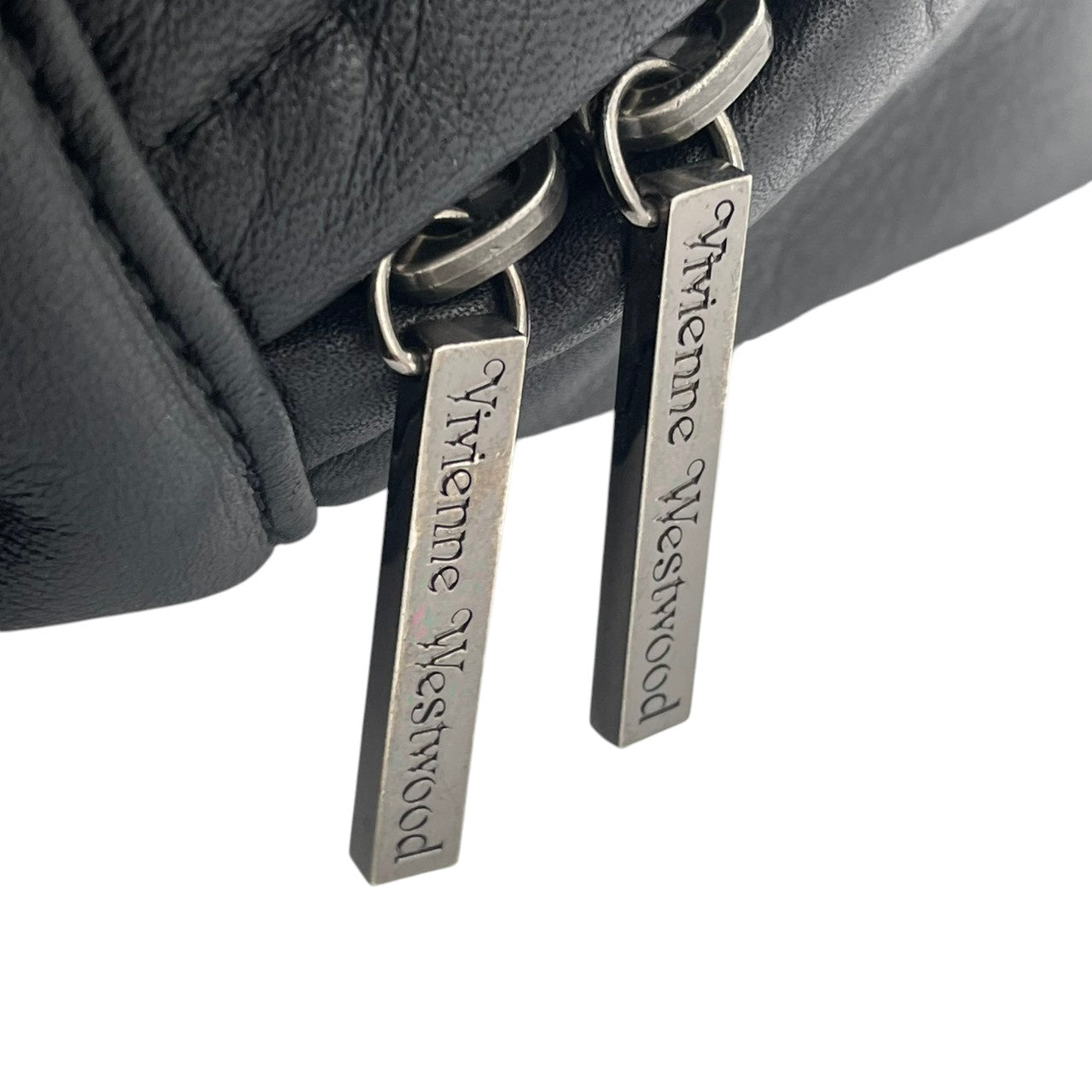 ヴィヴィアンウエストウッド Vivienne Westwood ハンドバッグ トートバッグ レザー 本革 ブラック 黒 無地 ビンテージ クラシック エレガント 上品 自立可 鞄 手提げ レディース ゴールド金具 オーブロゴ チャーム付 希少 S87