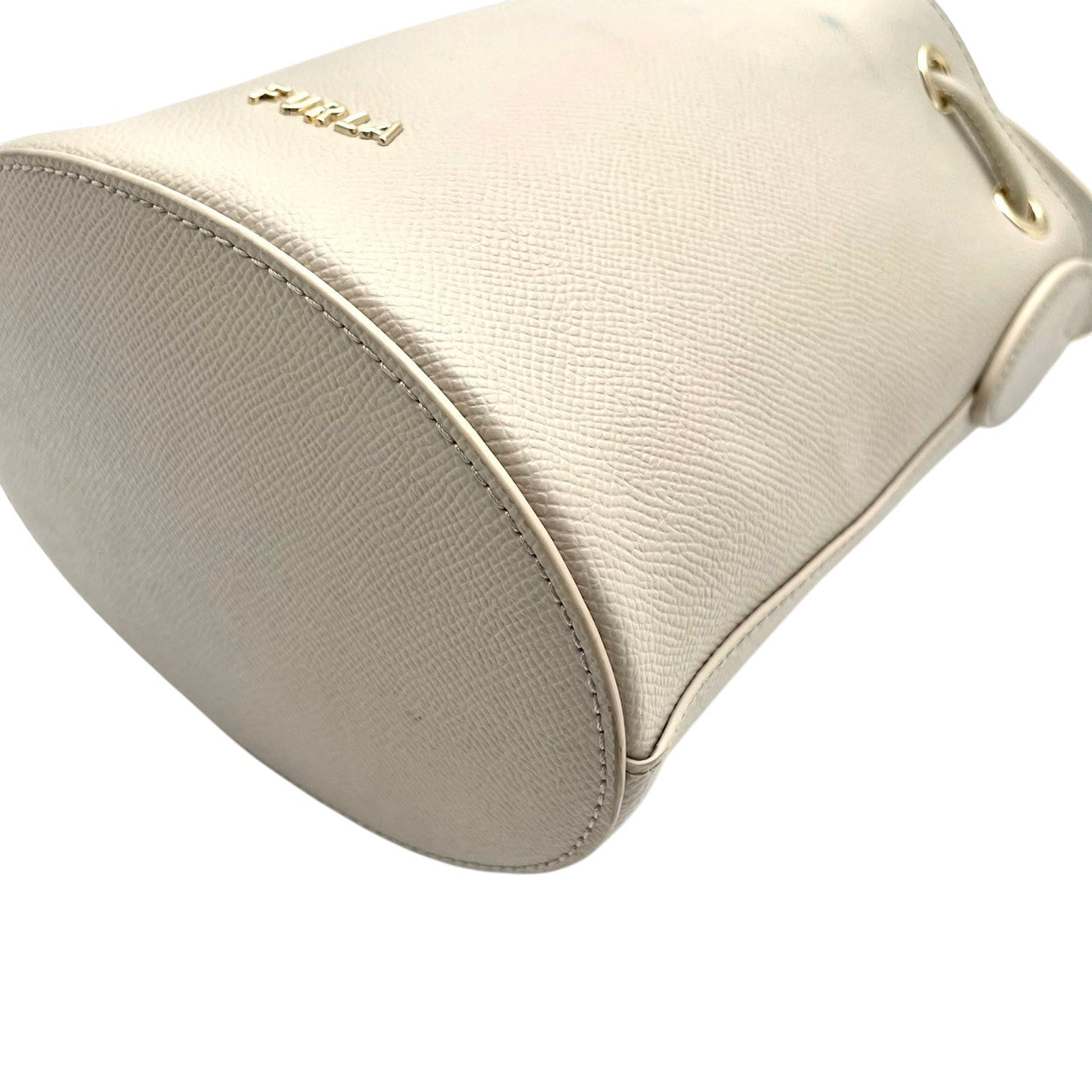 フルラ FURLA ハンドバッグ ショルダーバッグ 2WAY レザー 本革 ベージュ 無地 ビンテージ クラシック エレガント 上品 鞄 斜め掛け可 自立可 レディース 女子会 お出かけ 旅行 デイリー 華やか ゴールド金具 ロゴチャーム 希少 良品 S87