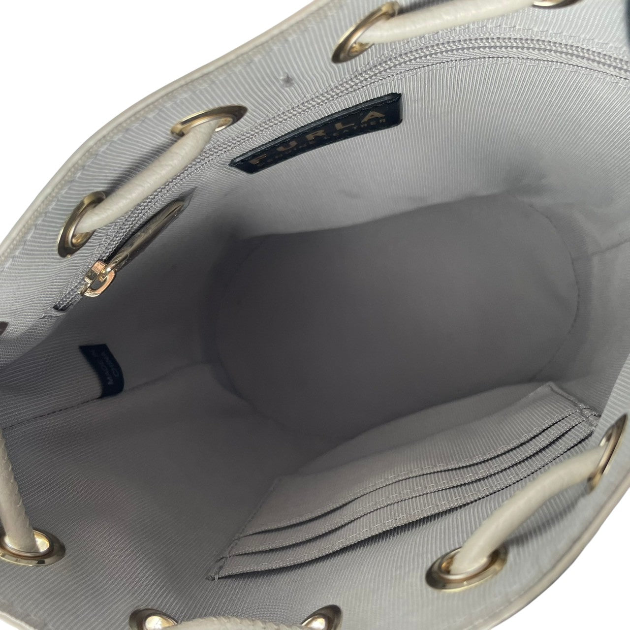 フルラ FURLA ハンドバッグ ショルダーバッグ 2WAY レザー 本革 ベージュ 無地 ビンテージ クラシック エレガント 上品 鞄 斜め掛け可 自立可 レディース 女子会 お出かけ 旅行 デイリー 華やか ゴールド金具 ロゴチャーム 希少 良品 S87