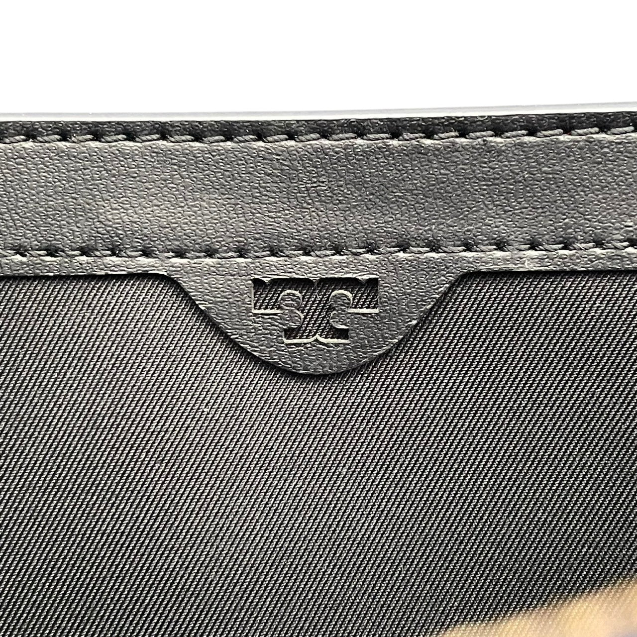 トリーバーチ Tory Burch ショルダーバッグ 斜め掛け可 チェーンショルダー レザー 本革 ネイビー 紺 紺色 ミニバッグ ウォレットバッグ ビンテージ クラシック エレガント 上品 鞄 レディース お出かけ 旅行 デイリー ロゴ ゴールド金具 S87