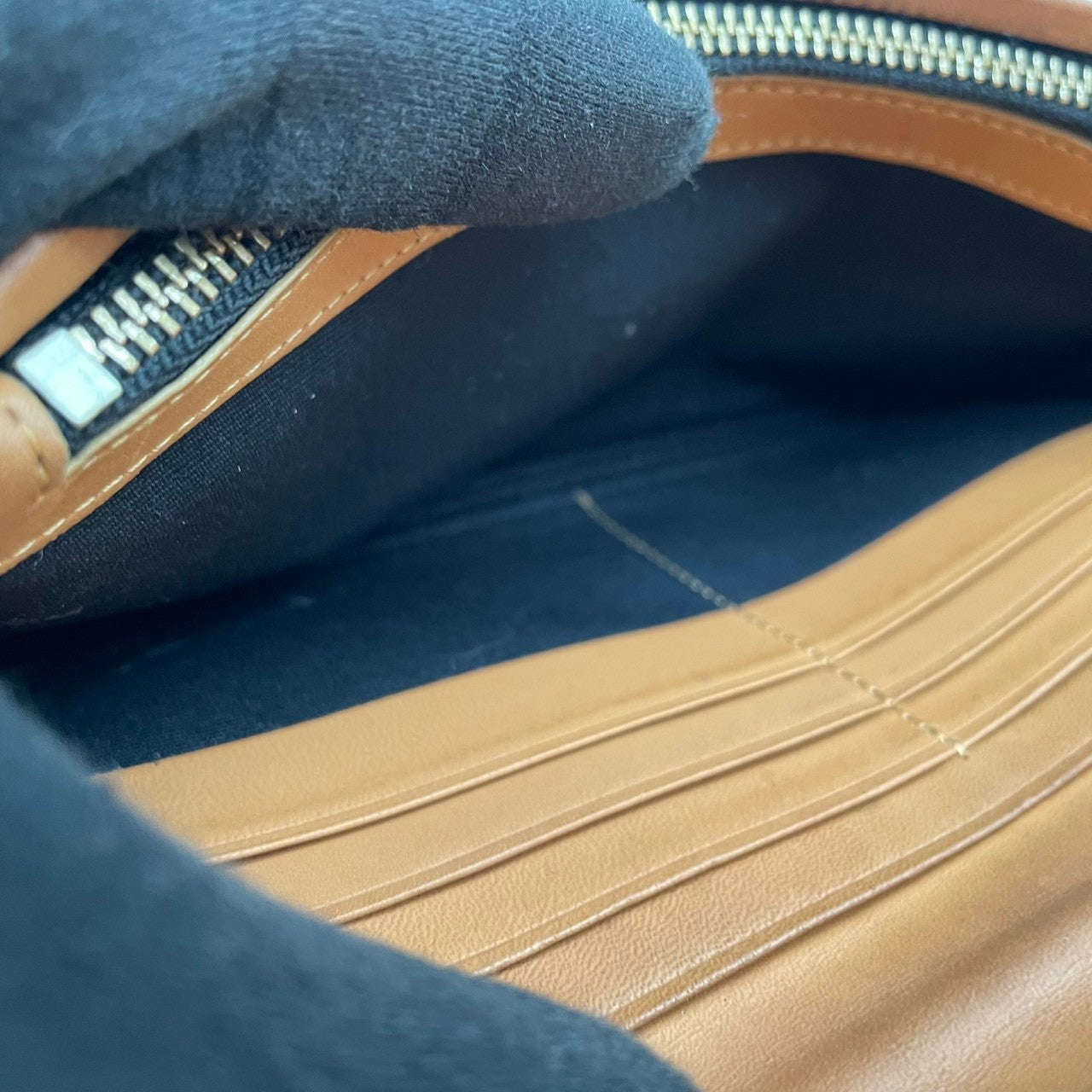 ポールスミス Paul Smith 長財布 ロングウォレット レザー 本革 ブラック 黒 ブラウン 茶 マルチストライプ マルチカラー ビンテージ 上品 シンプル 小物 財布 二つ折り メンズ レディース ユニセックス 贈り物 人気 定番 m3