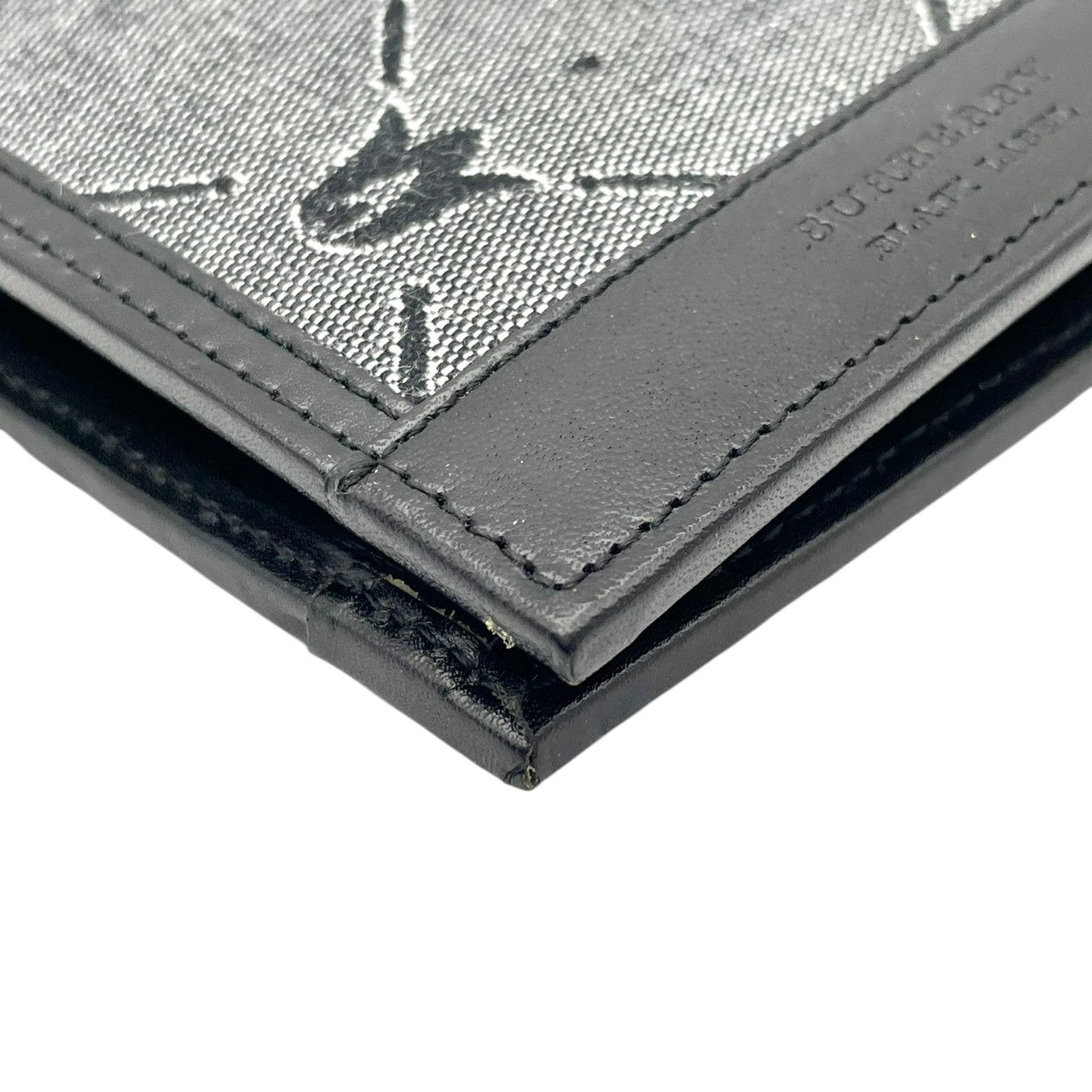 バーバリーブラックレーベル BURBERRY BLACK LABEL 二つ折り財布 コンパクトウォレット キャンバス レザー ブラック 黒 グレー チェック柄 ノバチェック ビンテージ クラシック エレガント 上品 シンプル 小物 財布 ユニセックス m3