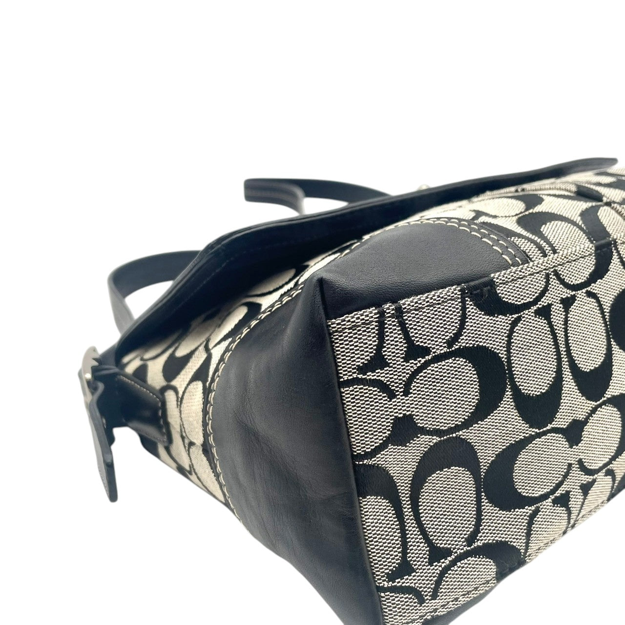 美品 コーチ COACH ショルダーバッグ キャンバス レザー 本革 グレー ブラック 黒 シルバー金具 シグネチャー クロスボディ 斜め掛け可 フラップ エレガント クラシック カジュアル デイリー お出かけ 旅行 レディース 自立可 ターンロック S91