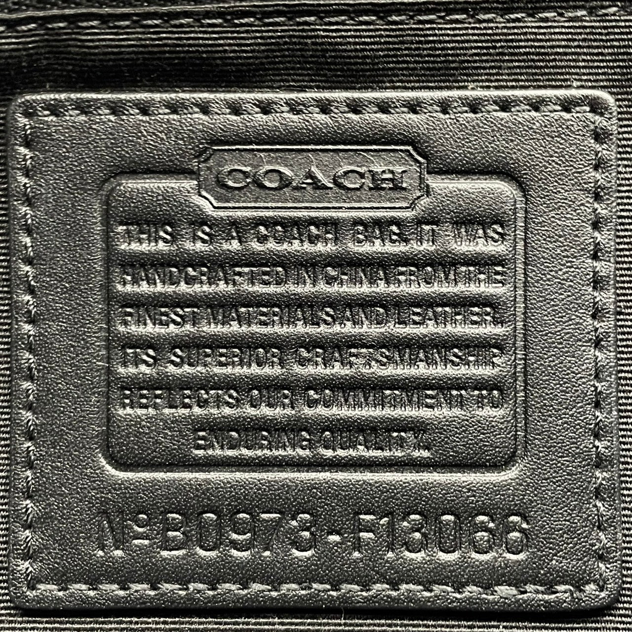 美品 コーチ COACH ショルダーバッグ キャンバス レザー 本革 グレー ブラック 黒 シルバー金具 シグネチャー クロスボディ 斜め掛け可 フラップ エレガント クラシック カジュアル デイリー お出かけ 旅行 レディース 自立可 ターンロック S91