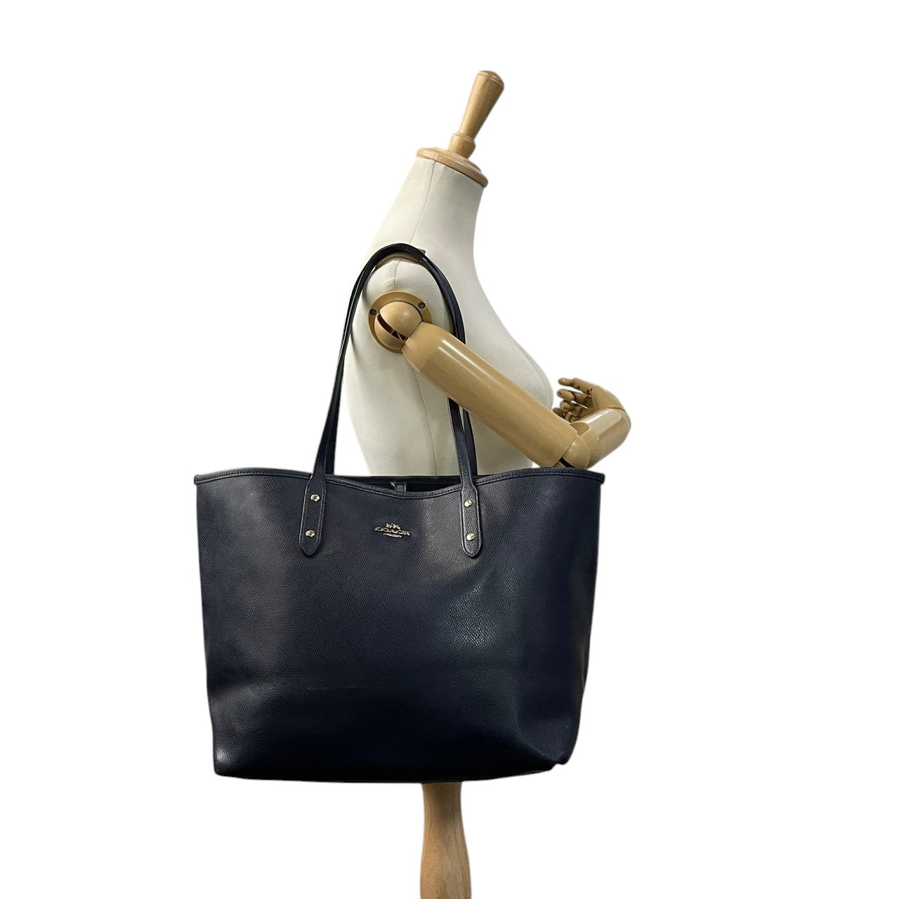 COACH コーチ トートバッグ ショルダーバッグ ワンショルダー 肩掛け レザー 本革 ネイビー 紺色 大容量 A4収納可 エレガント クラシック カジュアル ビジネス 通勤 通学 デイリーユース マザーズバッグ カバン 鞄 自立可 レディース S90