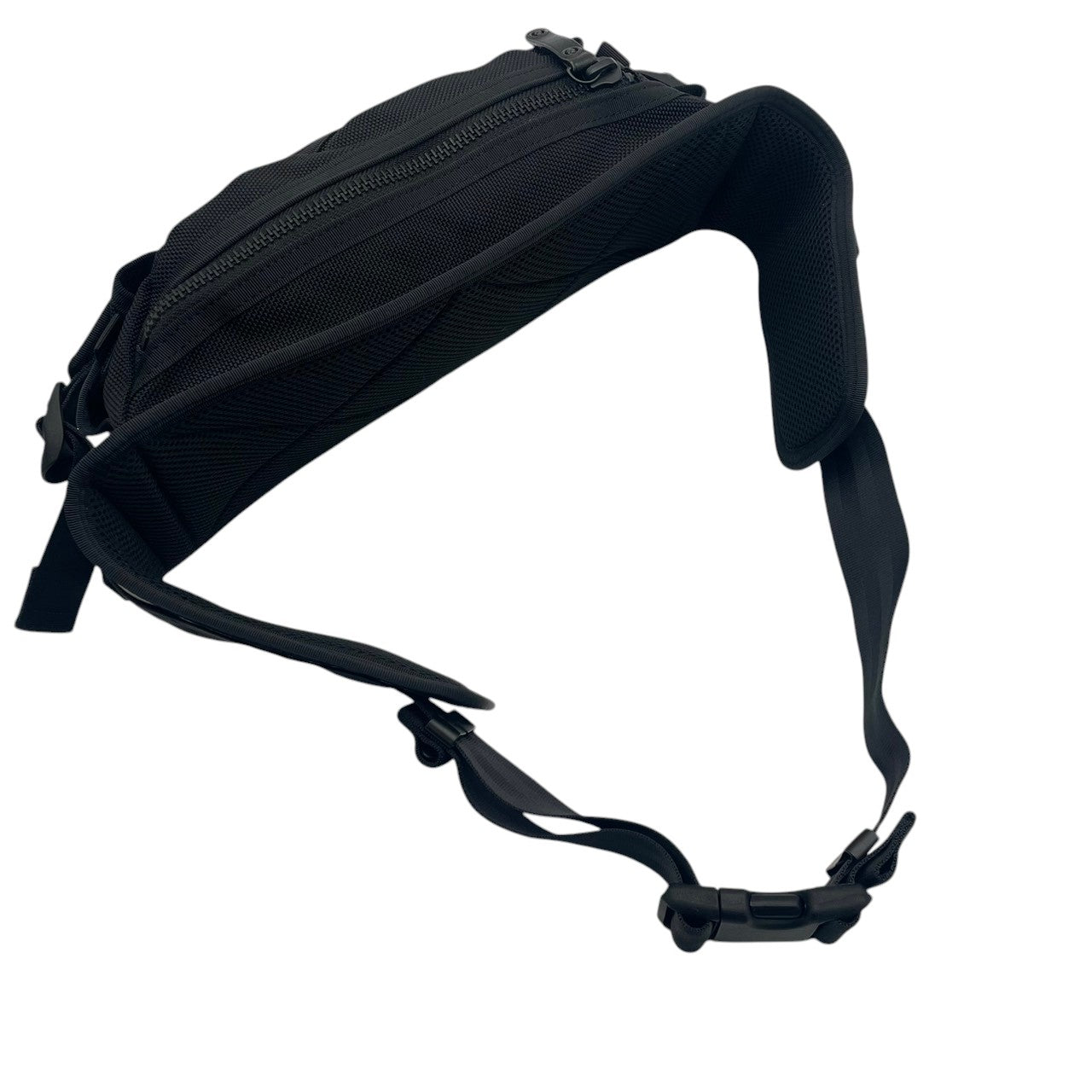美品 ポーター PORTER ボディバッグ ウエストバッグ ウエストポーチ ナイロン ブラック 黒 斜め掛け可 クロスボディ メンズ レディース ユニセックス カジュアル スタイリッシュ アウトドア 旅行 デイリー トラベル カバン 鞄 かばん S96