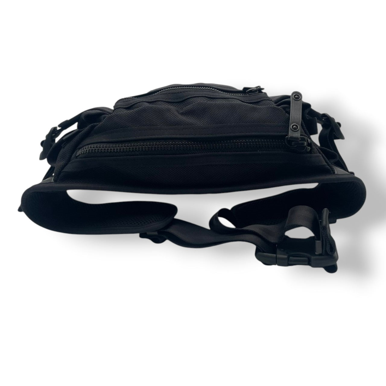 美品 ポーター PORTER ボディバッグ ウエストバッグ ウエストポーチ ナイロン ブラック 黒 斜め掛け可 クロスボディ メンズ レディース ユニセックス カジュアル スタイリッシュ アウトドア 旅行 デイリー トラベル カバン 鞄 かばん S96