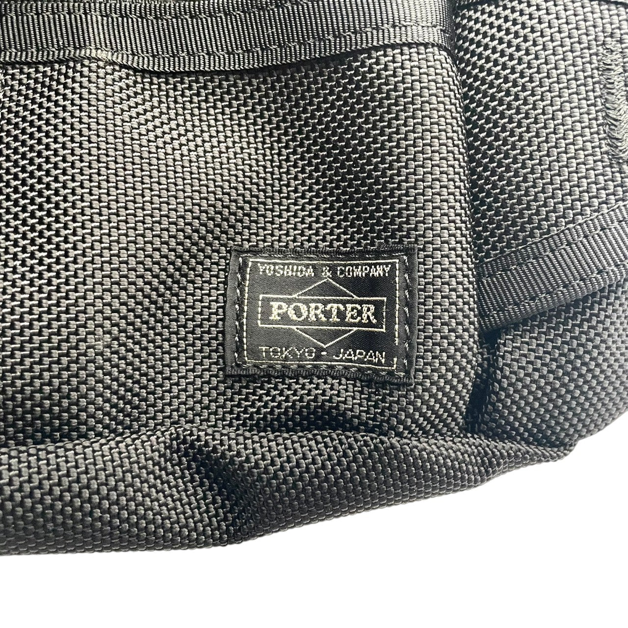 美品 ポーター PORTER ボディバッグ ウエストバッグ ウエストポーチ ナイロン ブラック 黒 斜め掛け可 クロスボディ メンズ レディース ユニセックス カジュアル スタイリッシュ アウトドア 旅行 デイリー トラベル カバン 鞄 かばん S96