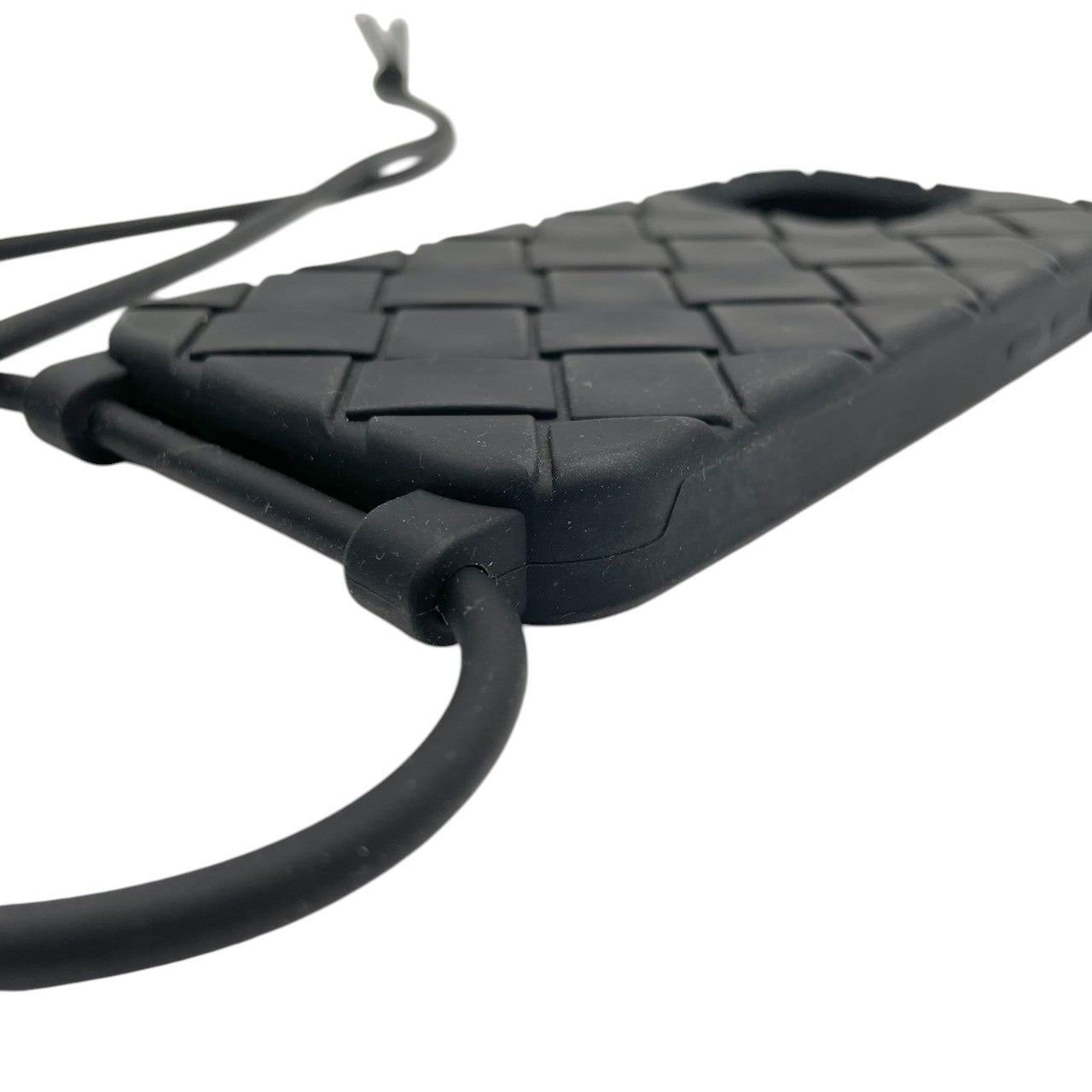 美品 ボッテガヴェネタ BOTTEGA VENETA スマホケース iPhone 携帯カバー スマートフォン シリコン ラバー ブラック 黒 イントレチャート マキシ 男女兼用 ユニセックス カジュアル クラシック エレガント ビンテージ レトロ 上品 M5