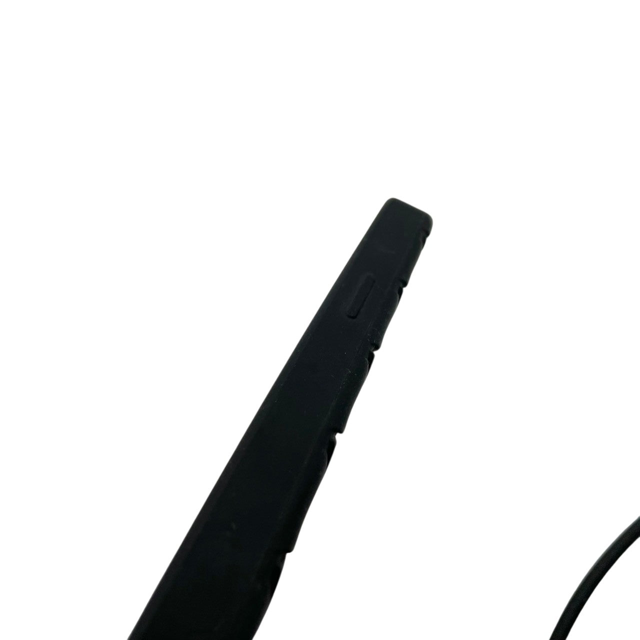 美品 ボッテガヴェネタ BOTTEGA VENETA スマホケース iPhone 携帯カバー スマートフォン シリコン ラバー ブラック 黒 イントレチャート マキシ 男女兼用 ユニセックス カジュアル クラシック エレガント ビンテージ レトロ 上品 M5