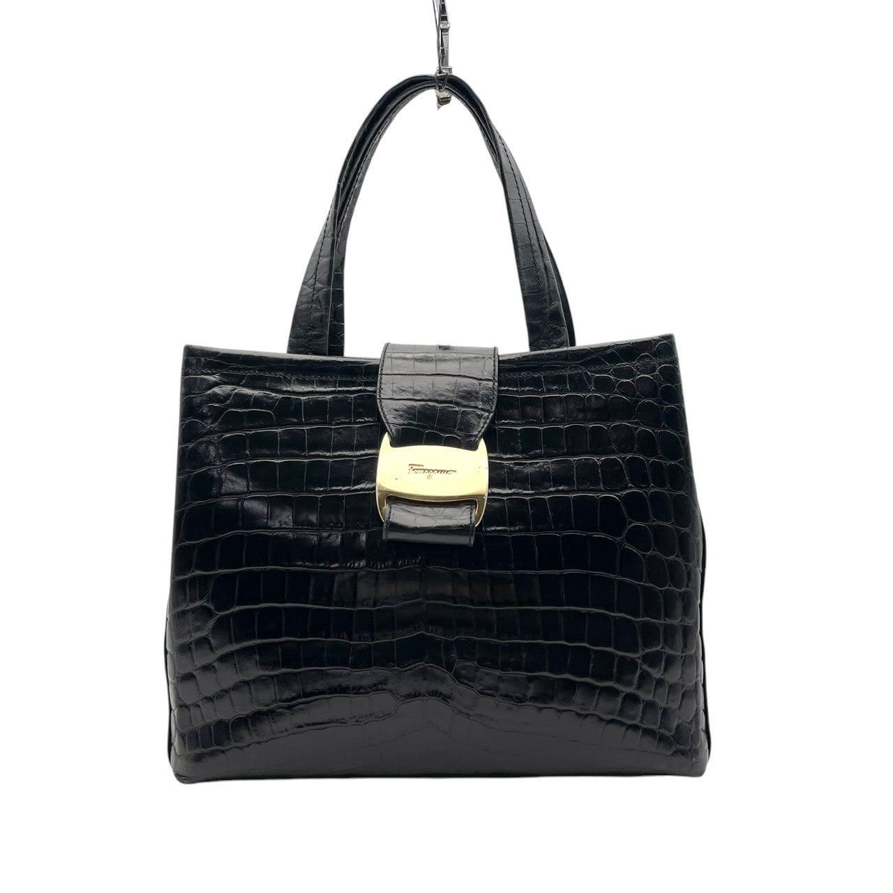 美品 フェラガモ Ferragamo ヴァラ リボン 2WAY ハンドバッグ ショルダーバッグ 斜め掛け可 自立可 レザー 本革 ブラック 黒 ゴールド金具 レディース フォーマル エレガント クラシック ビンテージ 上品 華やか 鞄 かばん カバン S18