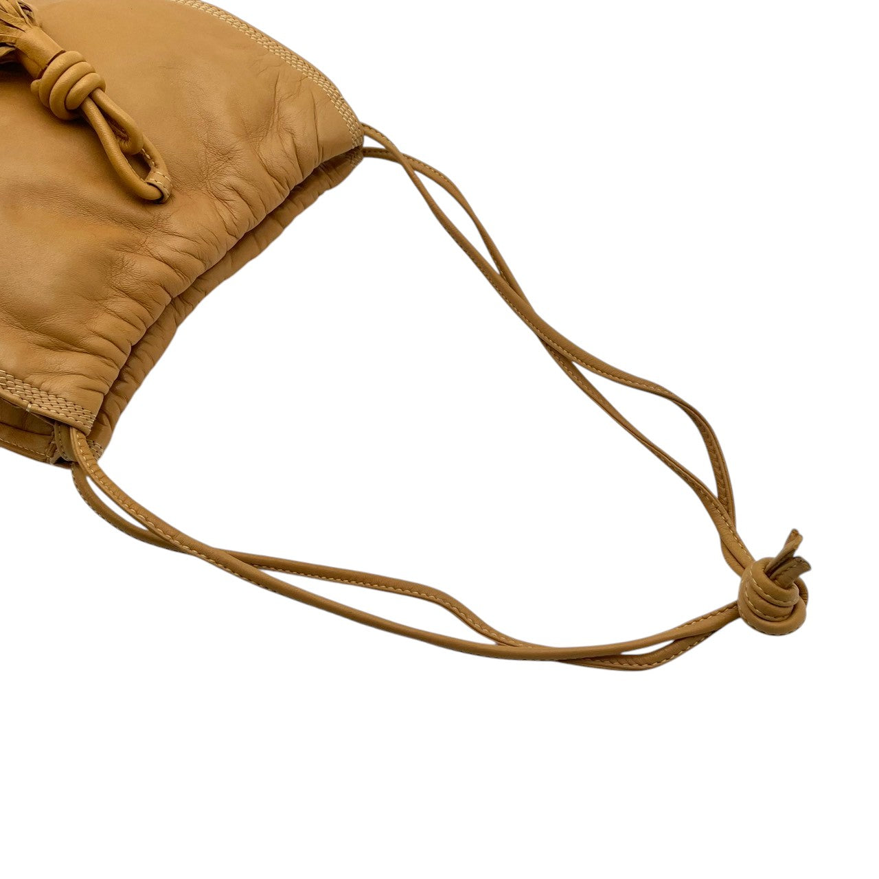 良品 ロエベ LOEWE ショルダーバッグ ハンドバッグ レザー 本革 ベージュ ロゴプレート 肩掛け 自立可 レディース カジュアル フォーマル クラシック エレガント ビンテージ 上品 鞄 かばん カバン 婦人 普段使い お出かけ 人気 レトロ S18