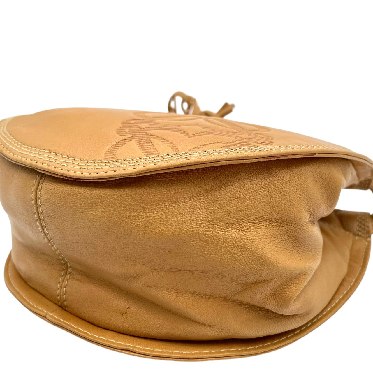 良品 ロエベ LOEWE ショルダーバッグ ハンドバッグ レザー 本革 ベージュ ロゴプレート 肩掛け 自立可 レディース カジュアル フォーマル クラシック エレガント ビンテージ 上品 鞄 かばん カバン 婦人 普段使い お出かけ 人気 レトロ S18