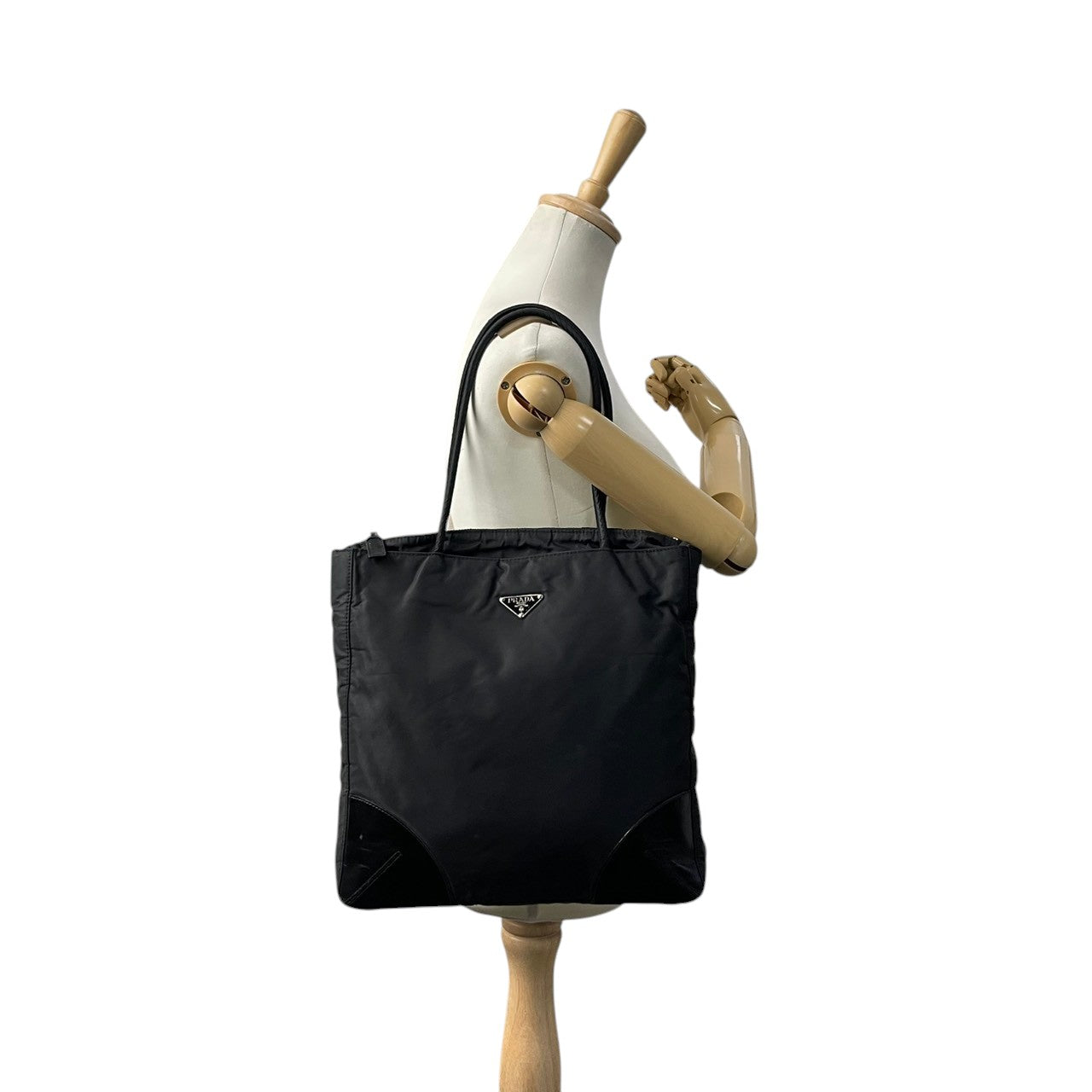 良品 プラダ PRADA トートバッグ ショルダーバッグ ナイロン レザー ブラック 黒 三角ロゴ プレート A4収納可 肩掛け 自立可 レディース ユニセックス カジュアル フォーマル クラシック エレガント ビンテージ 上品 鞄 かばん カバン S18