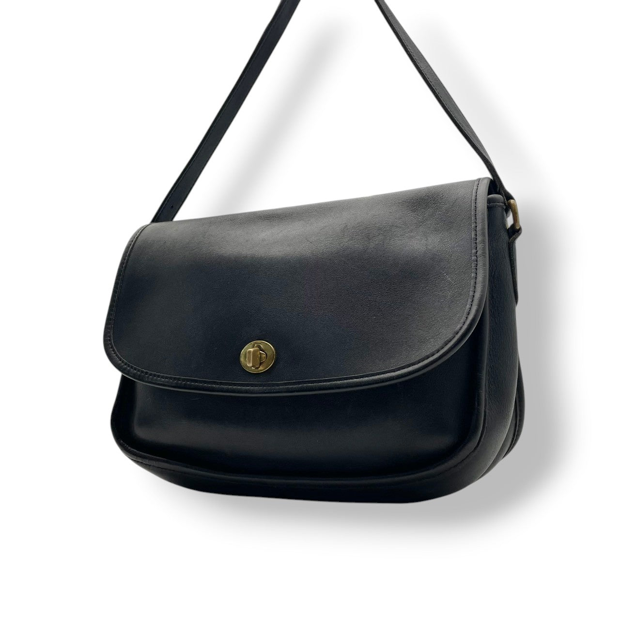 良品 コーチ COACH ショルダーバッグ 斜め掛け可 クロスボディ レザー 本革 ブラック 黒 レディース カジュアル フォーマル クラシック エレガント ビンテージ 上品 華やか 鞄 かばん カバン お出かけ デイリー 普段使い 人気 オシャレ S15