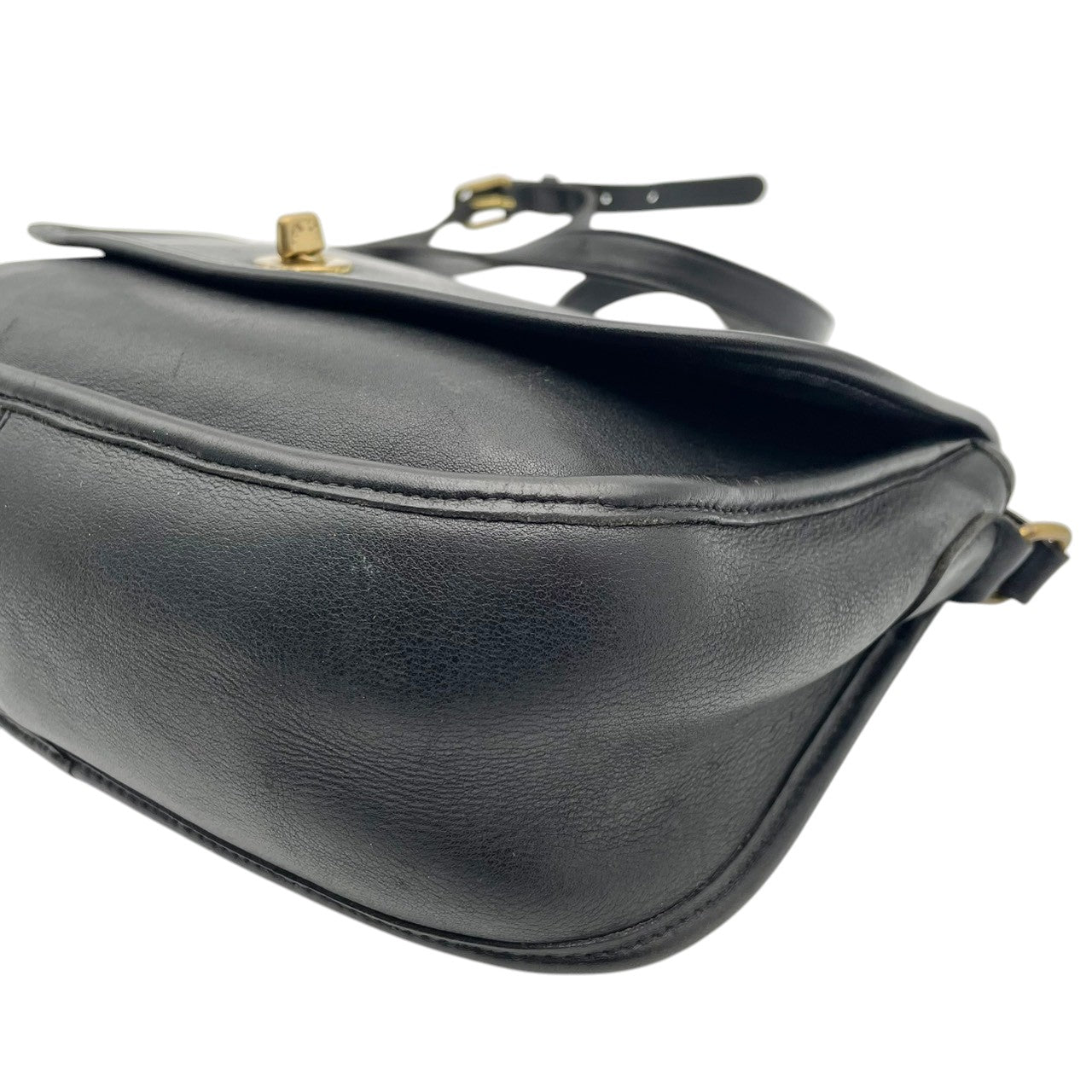 良品 コーチ COACH ショルダーバッグ 斜め掛け可 クロスボディ レザー 本革 ブラック 黒 レディース カジュアル フォーマル クラシック エレガント ビンテージ 上品 華やか 鞄 かばん カバン お出かけ デイリー 普段使い 人気 オシャレ S15