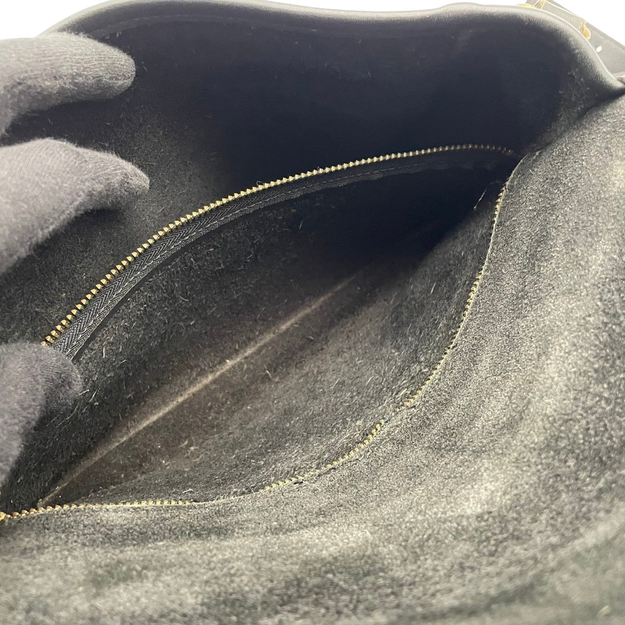 良品 コーチ COACH ショルダーバッグ 斜め掛け可 クロスボディ レザー 本革 ブラック 黒 レディース カジュアル フォーマル クラシック エレガント ビンテージ 上品 華やか 鞄 かばん カバン お出かけ デイリー 普段使い 人気 オシャレ S15