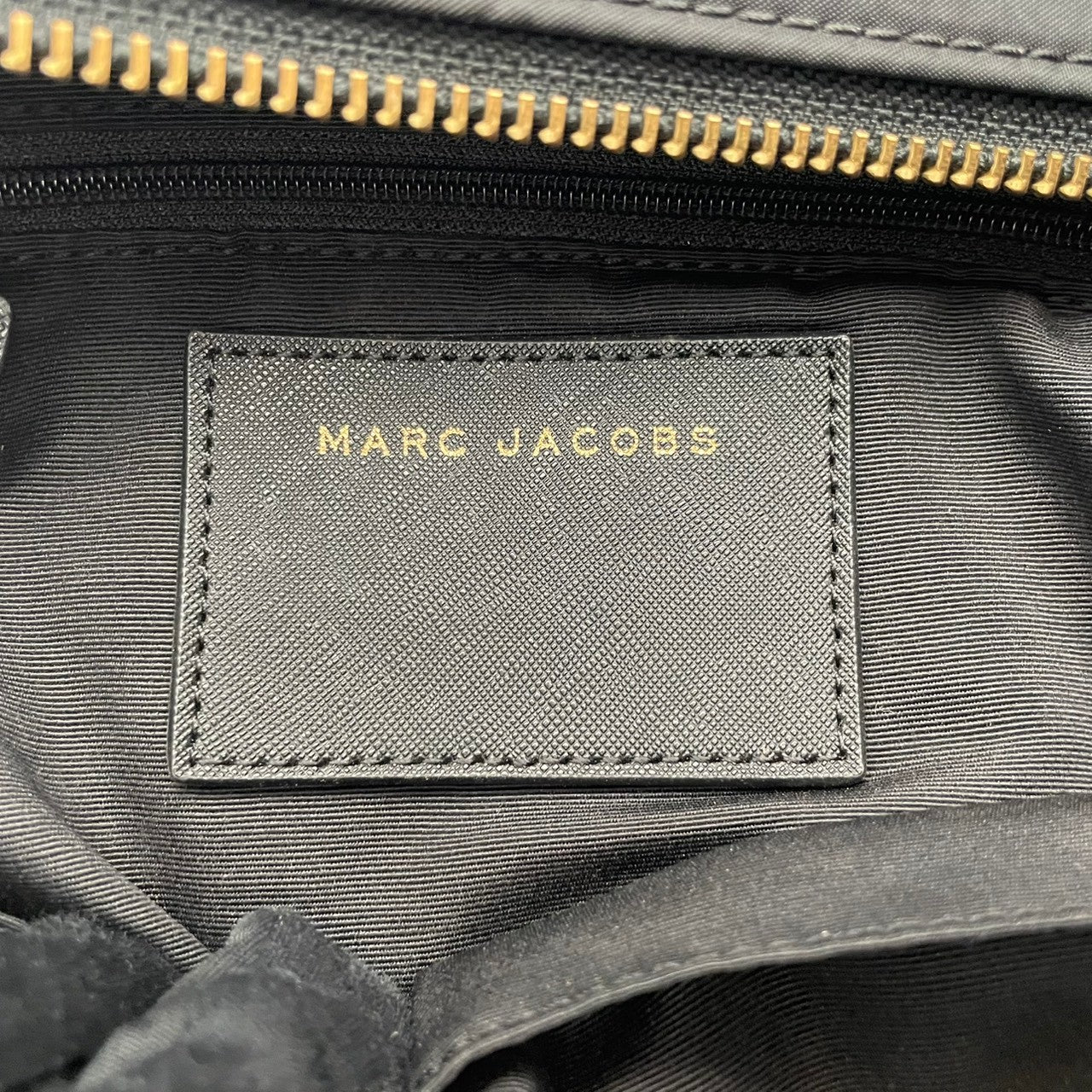 マークジェイコブス MARC JACOBS トートバッグ ナイロン レザー A4収納 通勤 通学 肩掛け ワンショルダー ブラック 黒 ゴールド金具 レディース エレガント カジュアル クラシック 大容量 軽量 ビジネス 旅行 シンプル 丈夫 美品 S24