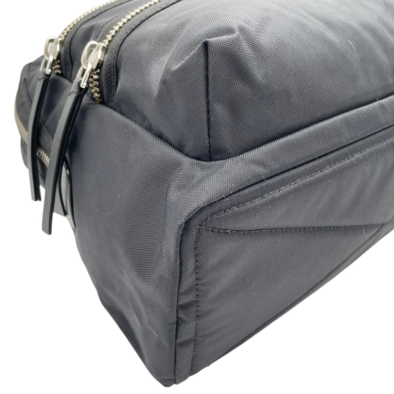 美品 マークジェイコブス MARC JACOBS リュック・デイパック ナイロン レザー ブラック 黒 A4収納 PC収納 シンプル ロゴ カジュアル エレガント ビンテージ メンズ レディース ユニセックス 高級 高品質 多機能 丈夫 お出かけ S24
