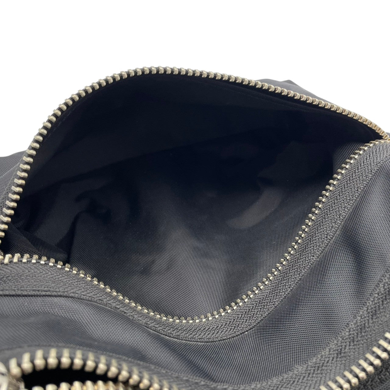 美品 マークジェイコブス MARC JACOBS リュック・デイパック ナイロン レザー ブラック 黒 A4収納 PC収納 シンプル ロゴ カジュアル エレガント ビンテージ メンズ レディース ユニセックス 高級 高品質 多機能 丈夫 お出かけ S24