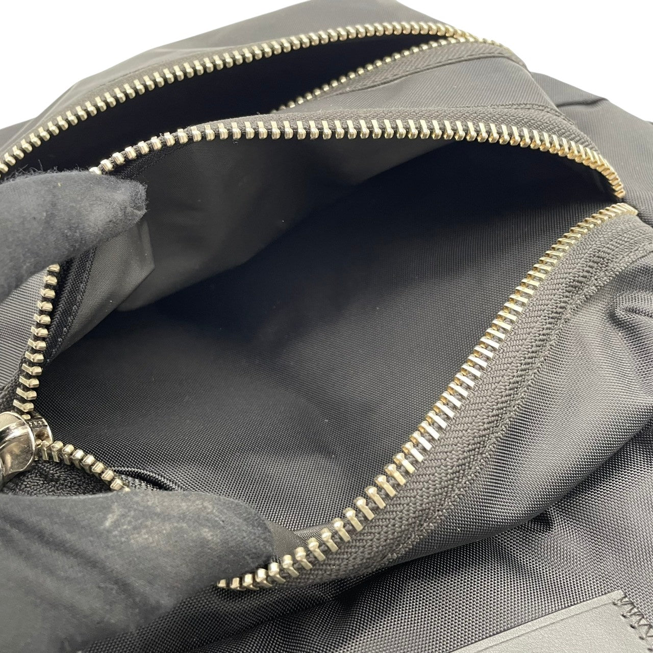美品 マークジェイコブス MARC JACOBS リュック・デイパック ナイロン レザー ブラック 黒 A4収納 PC収納 シンプル ロゴ カジュアル エレガント ビンテージ メンズ レディース ユニセックス 高級 高品質 多機能 丈夫 お出かけ S24