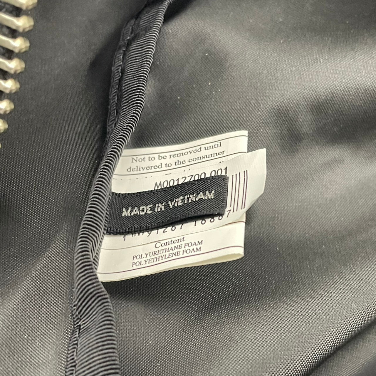 美品 マークジェイコブス MARC JACOBS リュック・デイパック ナイロン レザー ブラック 黒 A4収納 PC収納 シンプル ロゴ カジュアル エレガント ビンテージ メンズ レディース ユニセックス 高級 高品質 多機能 丈夫 お出かけ S24