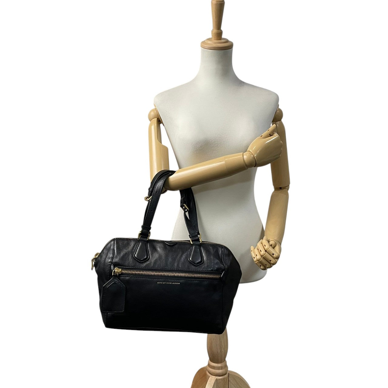 美品 マークジェイコブス MARC JACOBS トートバッグ ハンドバッグ レザー 本革 ワンショルダー 肩掛け ブラック 黒 ゴールド金具 A4収納 通勤 通学 ビジネス カジュアル レディース エレガント クラシック ビンテージ シンプル 自立可 S24