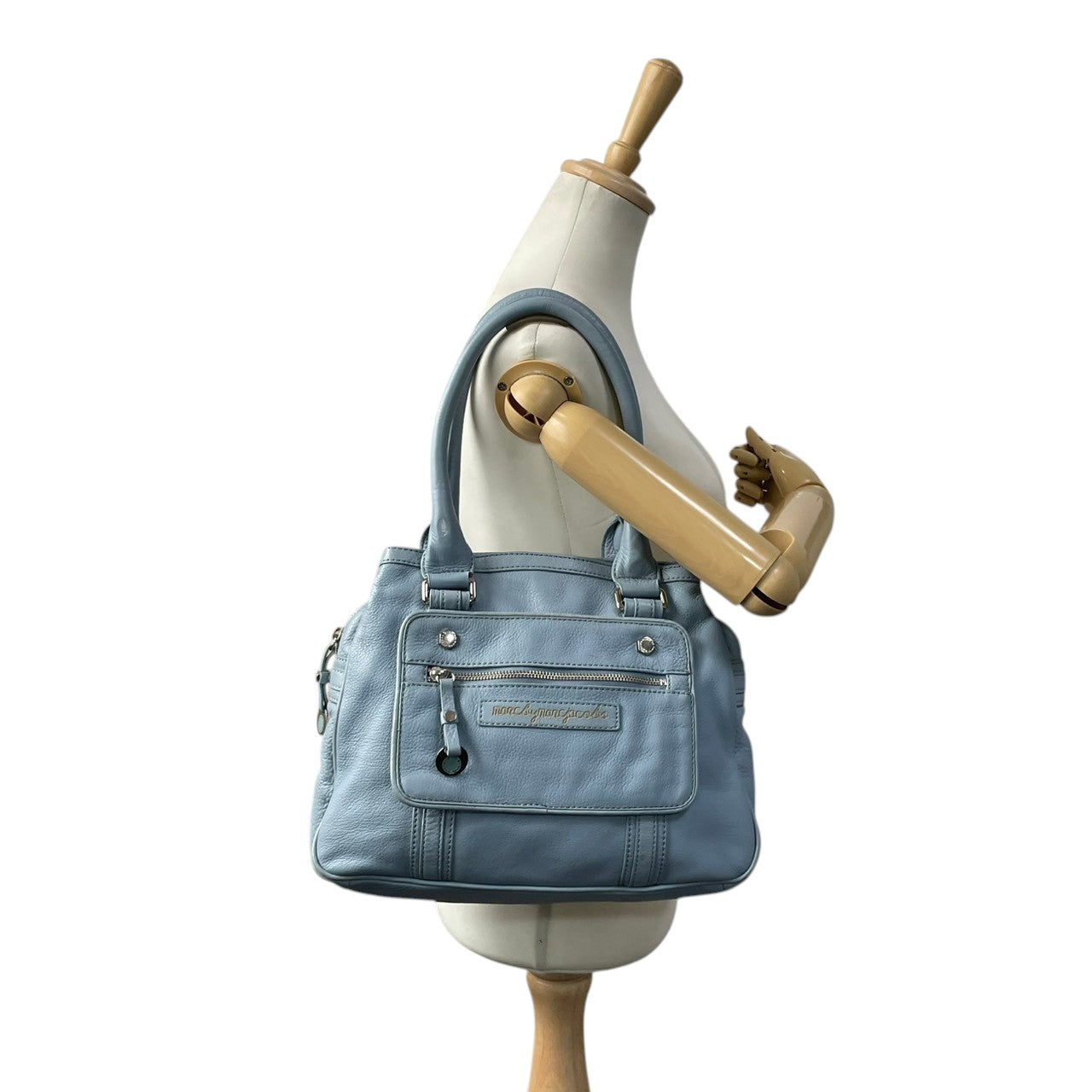 良品 マークバイマークジェイコブス MARC BY MARC JACOBS トートバッグ ハンドバッグ レザー 本革 ワンショルダー 肩掛け A4収納 通勤 通学 ビジネス 水色 ライトブルー パステルカラー レディース エレガント クラシック ビンテージ シンプル 自立可 S24