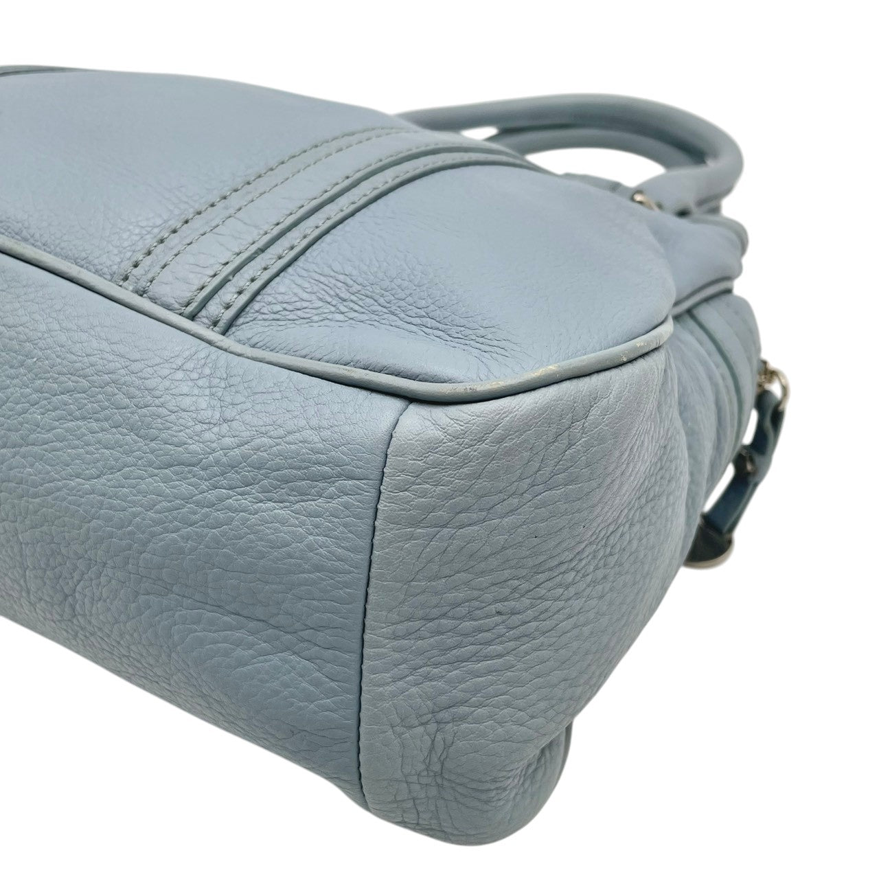良品 マークバイマークジェイコブス MARC BY MARC JACOBS トートバッグ ハンドバッグ レザー 本革 ワンショルダー 肩掛け A4収納 通勤 通学 ビジネス 水色 ライトブルー パステルカラー レディース エレガント クラシック ビンテージ シンプル 自立可 S24