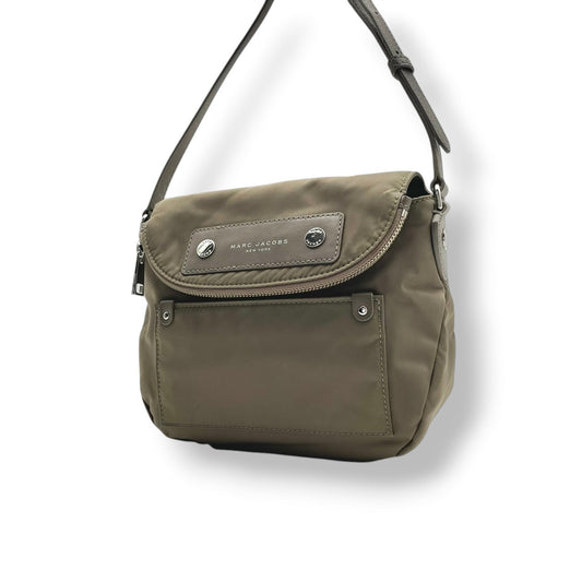 マークジェイコブス MARC JACOBS ショルダーバッグ ナイロン レザー 斜め掛け可 肩掛け グレー 灰色 シルバー金具 レディース エレガント クラシック ビンテージ カジュアル シンプル 丈夫 軽量 コンパクト お出かけ 旅行 多機能 高品質 S24