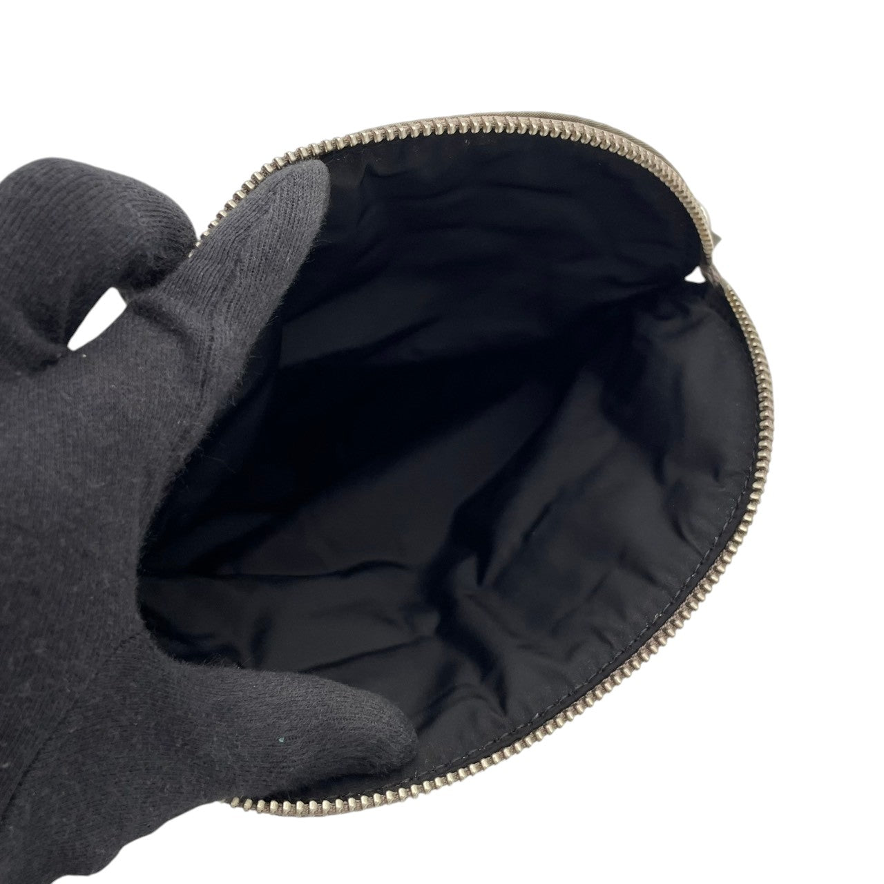 マークジェイコブス MARC JACOBS ショルダーバッグ ナイロン レザー 斜め掛け可 肩掛け グレー 灰色 シルバー金具 レディース エレガント クラシック ビンテージ カジュアル シンプル 丈夫 軽量 コンパクト お出かけ 旅行 多機能 高品質 S24