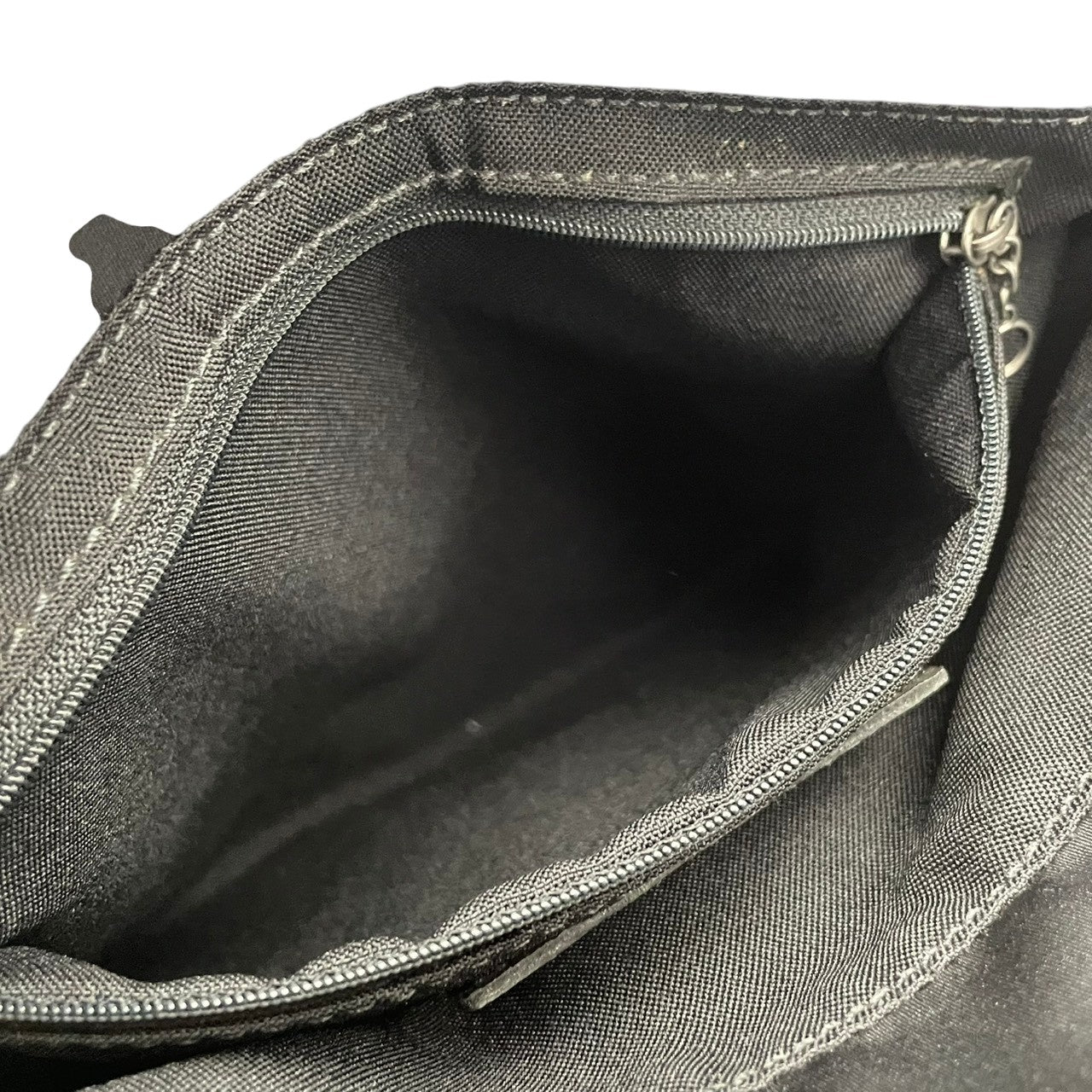 【美品】コーチ COACH トートバッグ 6241 ナイロン レザー ブラック 黒 肩掛け ワンショルダー A4収納 自立可 ビンテージ クラシック エレガント 上品 定番 人気 レディース 通勤 通学 お出かけ ビジネス シルバー金具 ロゴプレート S9
